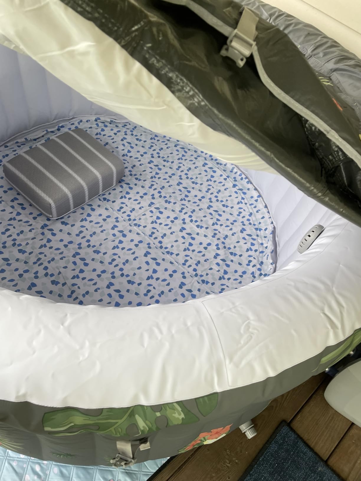 Bestway SaluSpa Aruba Energy-Efficient AirJet 2-3 Person Inflatable Hot Tub | Portable Outdoor Spa with EnergySense Thermal Cover, Freeze Shield Technology, 110 Bubble Jets, 67