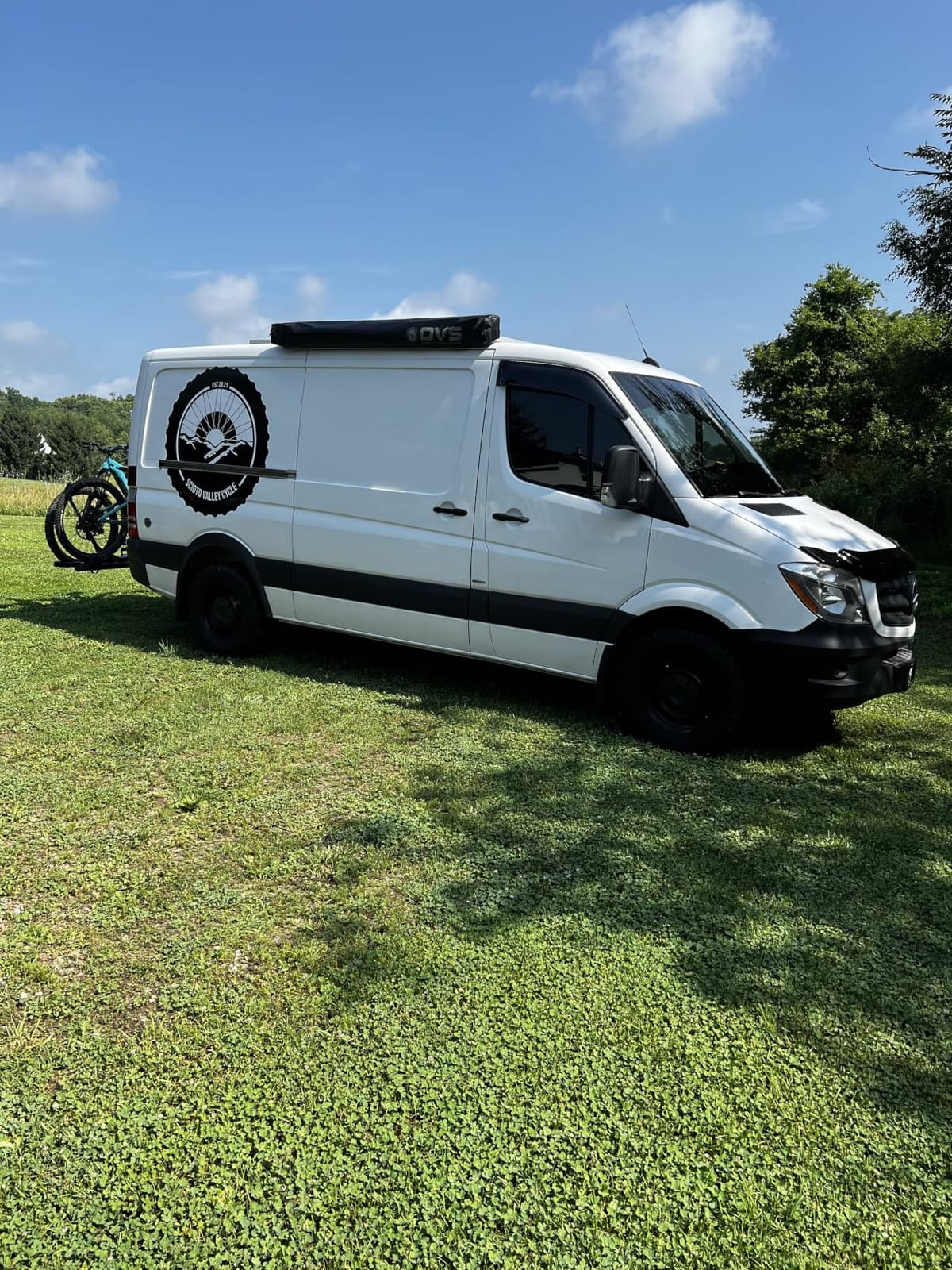 Overland Vehicle Systems 19609917 HD Nomadic 180 LTE Awning Universal | 59 Sq Ft of Coverage | Dark Gray Fabric with Black Travel Cover Included | Twist and Lock Technology | Heat-Sealed Seams customer photo 1