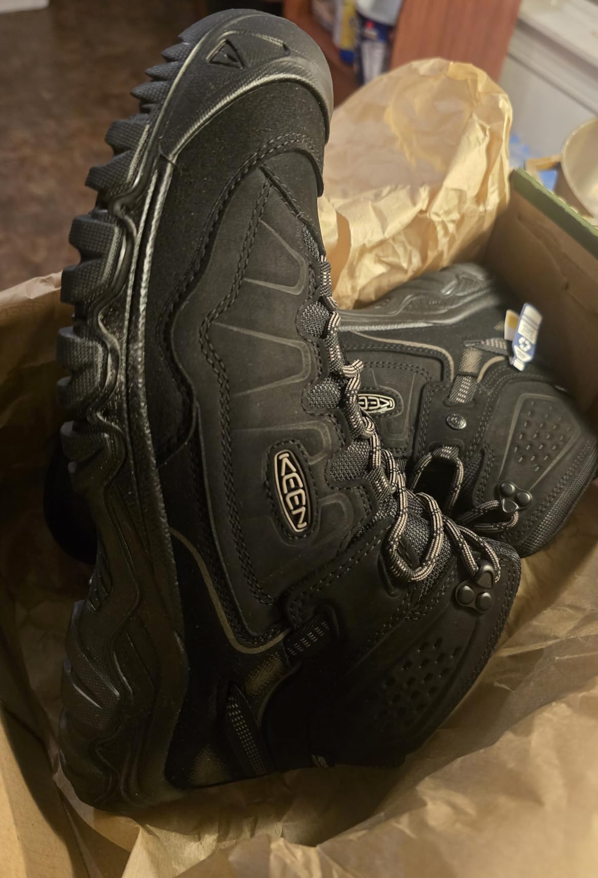 KEEN Men's Targhee 4 Mid Height Waterproof Hiking Boots customer photo 2
