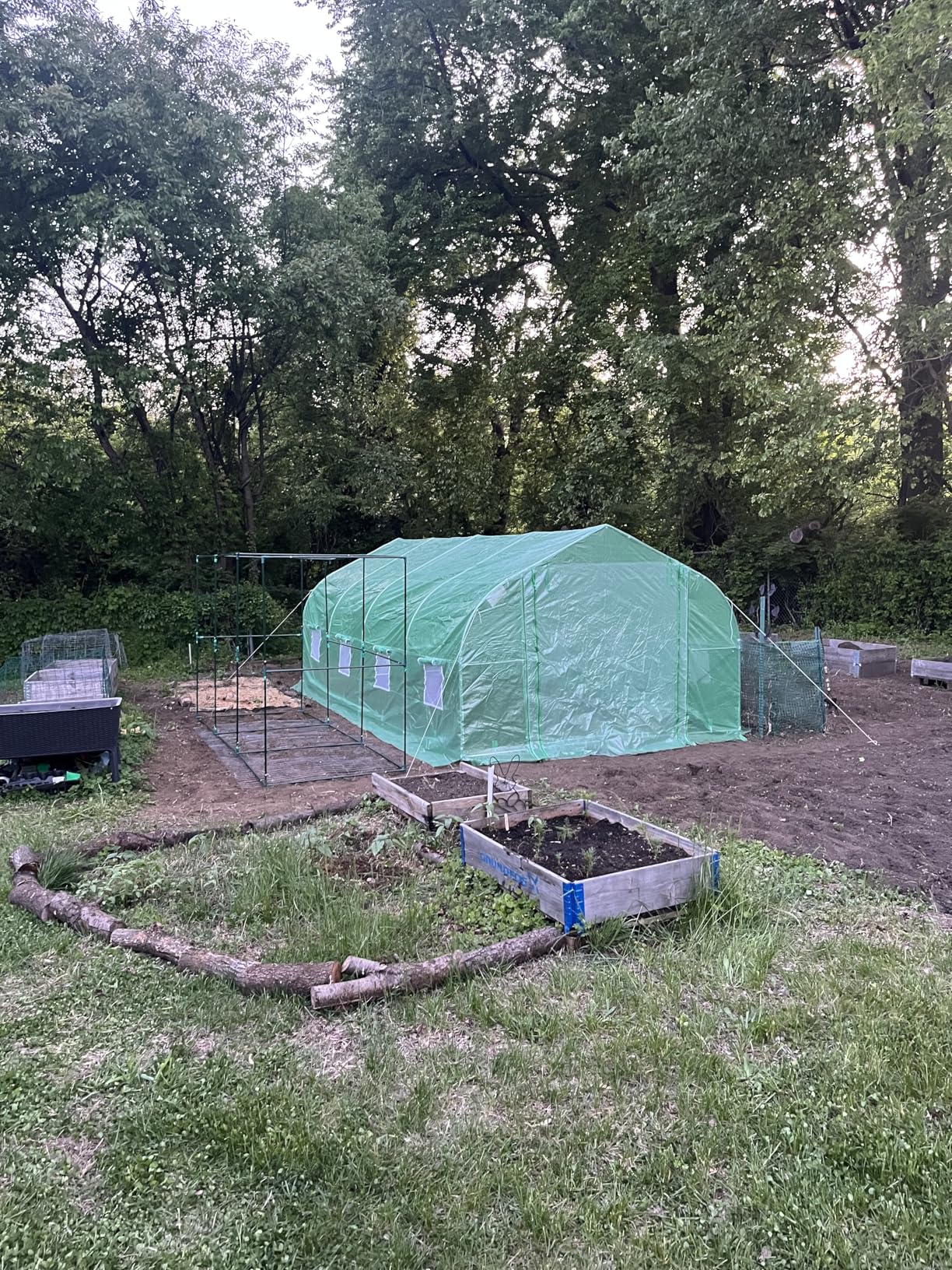 Outsunny 20 x 10 x 7 ft Walk-in Greenhouse with Roll-up Zipper Door Green | Tunnel Green House, 8 Mesh Windows, Gardening Plant Hot House, Galvanized Steel Frame customer photo 1