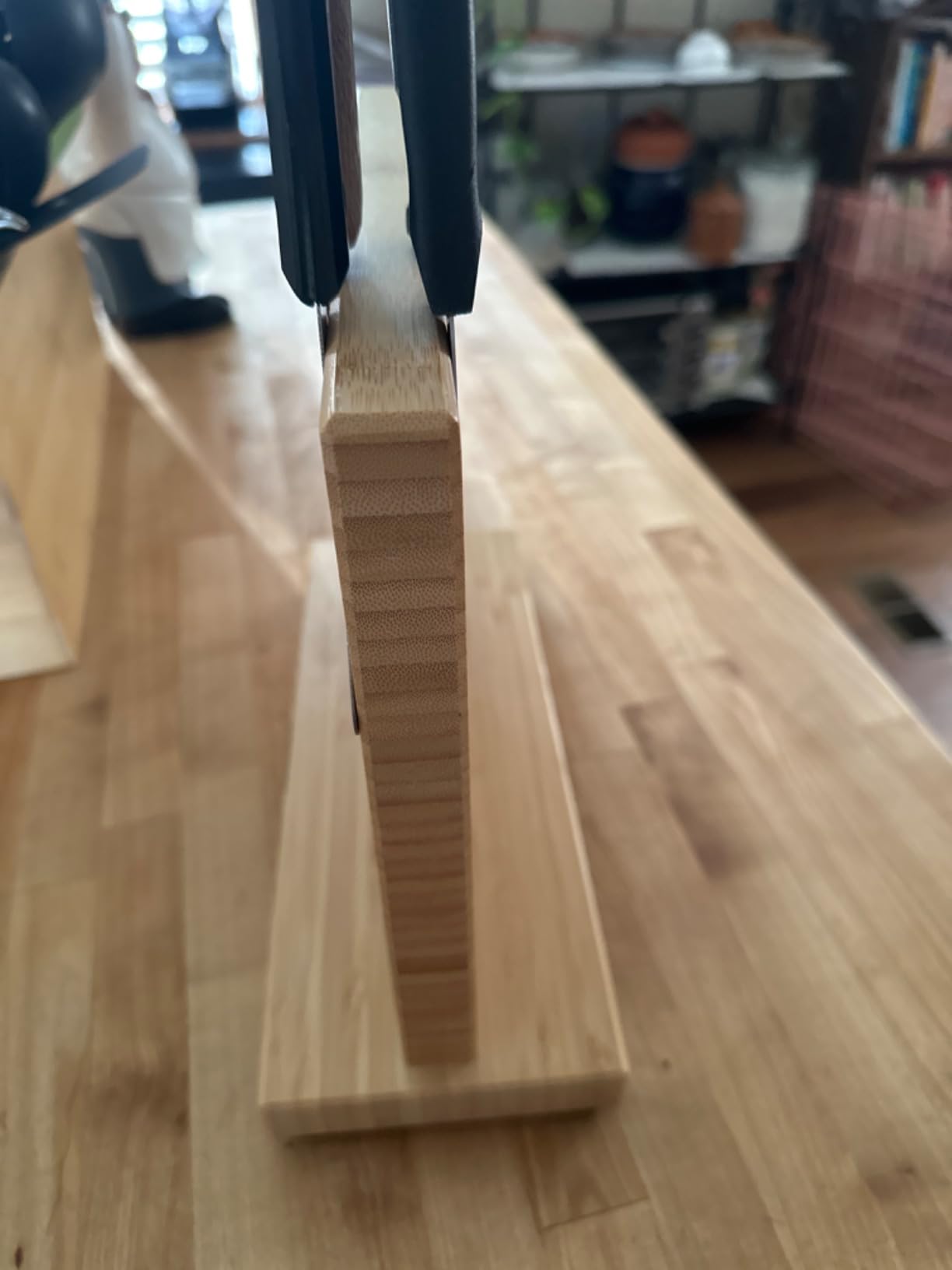 LARHN Magnetic Knife Block | Powerful Double-Sided Wooden Magnetic Knife Holder for up to 9