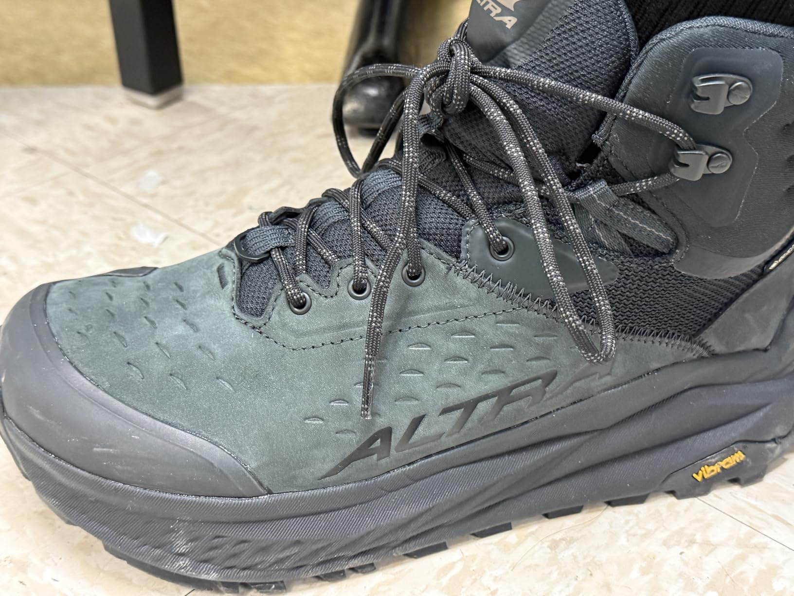 ALTRA Men's Olympus 6 Hike Mid GTX Hiking Shoe customer photo 2