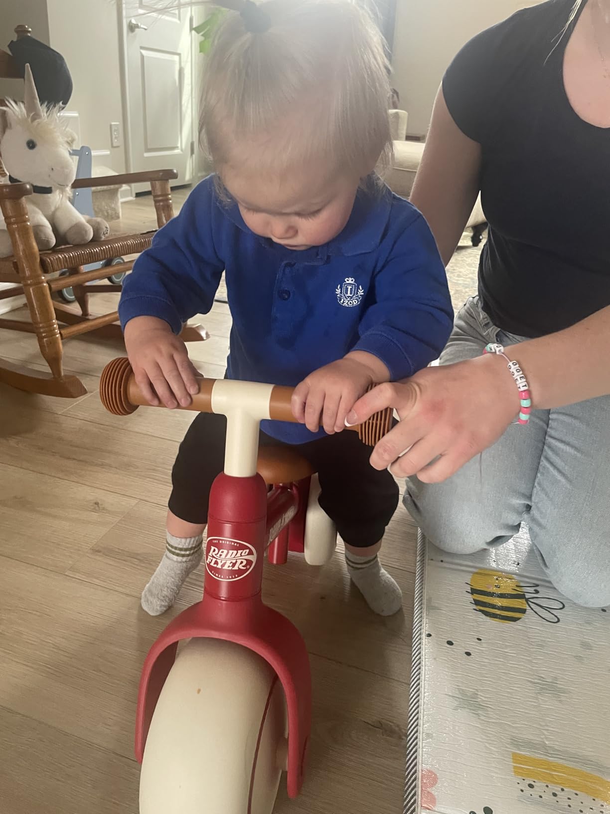 Radio Flyer Steady Start Balance Bike, for Kids Ages 1-3, Red | Kid & Toddler Balance Bike, Pedal-Free for Quick Learning, Wide Front and Dual Rear Tires, Tool-Free Adjustable Seat customer photo 1