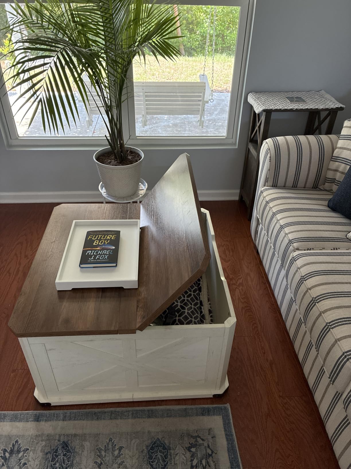 VASAGLE Farmhouse Coffee Table with Storage, Flip-Top Lids | Square Coffee Table for Living Room, with Hidden Compartment, Honey Brown and Rustic White, LIRY Collection ULCT232W73 customer photo 1