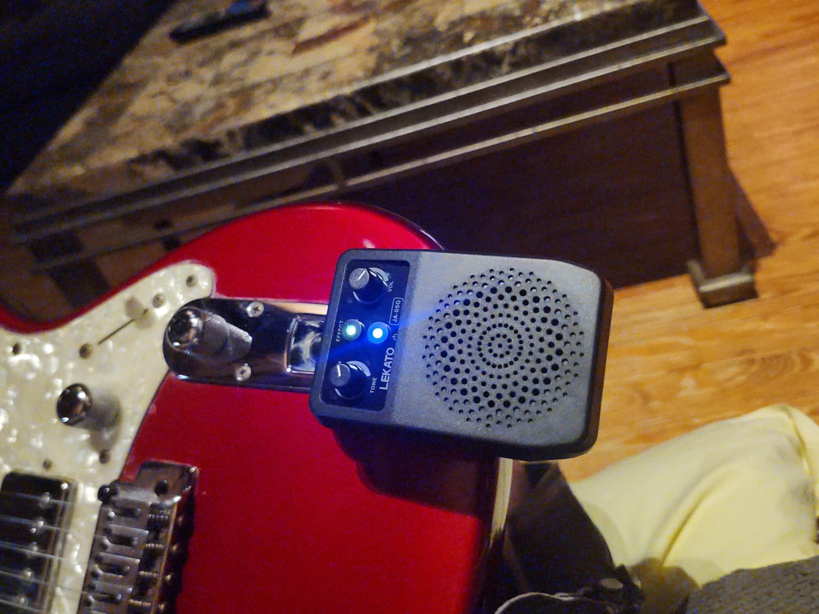 LEKATO Mini Electric Guitar Amp 5W, Portable Guitar Amp Bluetooth with Built-in 4 Effects, Clean Distortion Overdrive Reverb, Rechargeable Small Amplifier for Practice, Black (JA-05G) customer photo 1