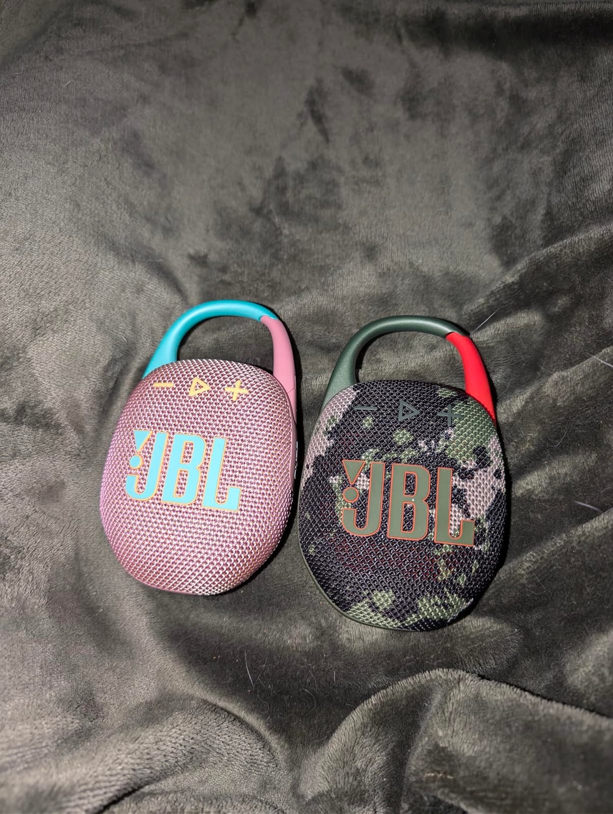 JBL Clip 5 - Ultra-Portable, Waterproof & Dustproof Bluetooth Speaker customer photo 1