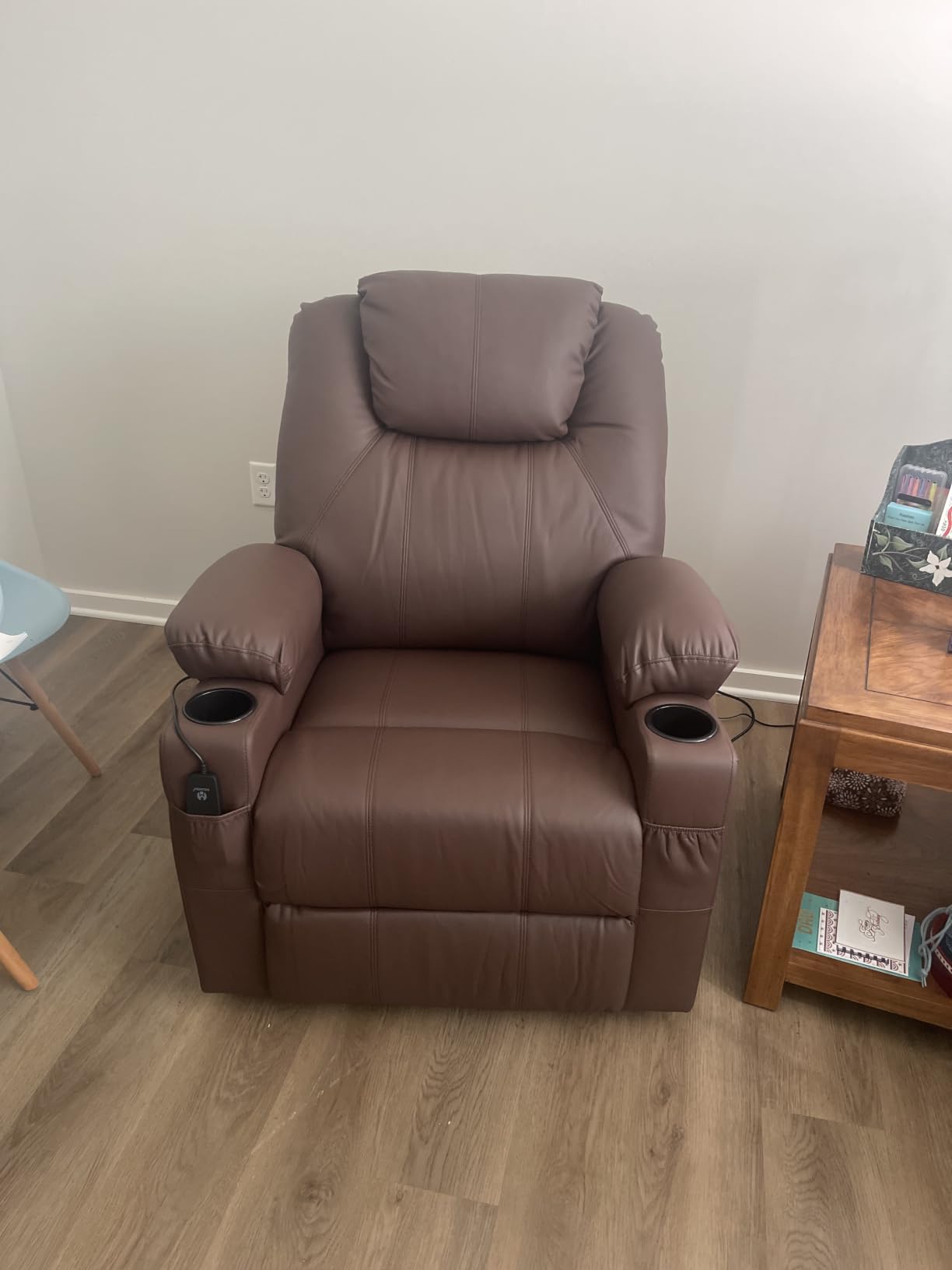 MCombo Power Lift Recliner Chair for Elderly, Lift Chair with Heat and Massage, FSC Certified, USB Ports, Cup Holders, Faux Leather 7141 (Cream White, Small) customer photo 1