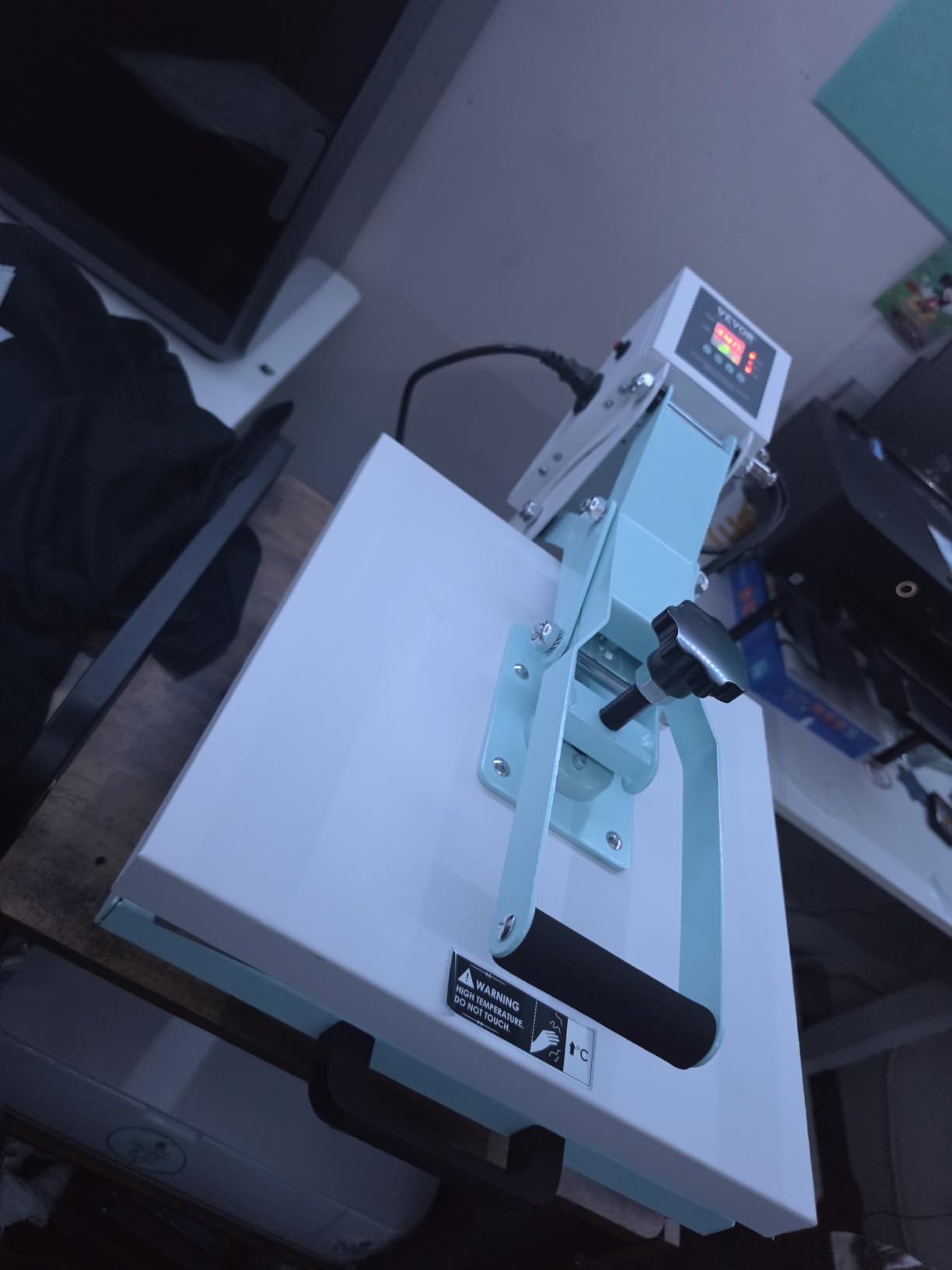 VEVOR 3-in-1 Auto Hat Heat Press Machine for Caps - No Crease, Automatic Release&Press Knob-Style Digital Control Panel, with 3pcs Interchangeable Platens(6.6