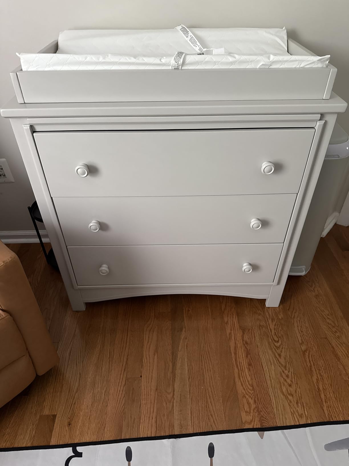 Delta Children Perry 3 Drawer Dresser with Changing Top and Interlocking Drawers, Walnut Espresso customer photo 2