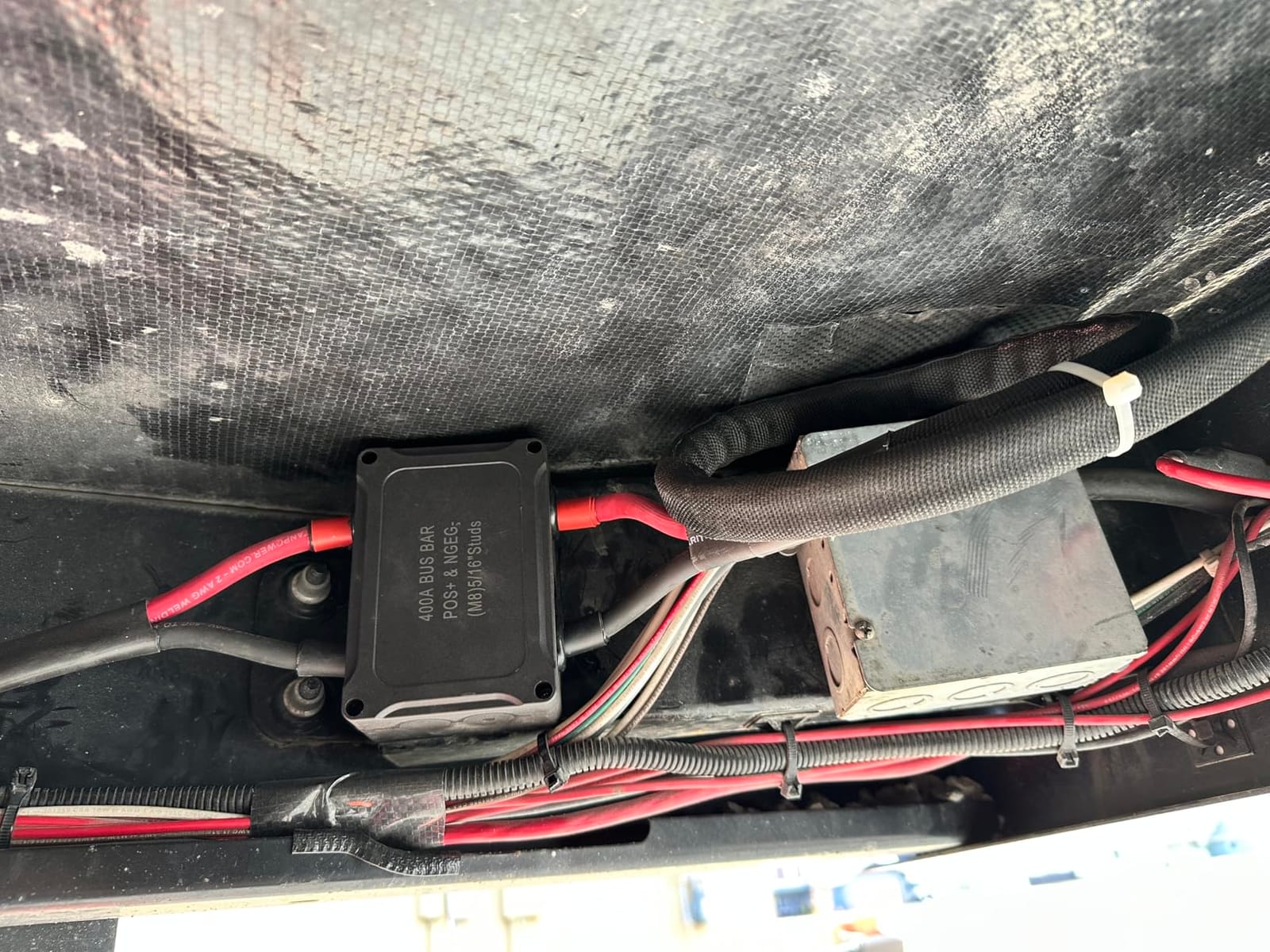 Victron Energy Orion-XS Smart DC to DC Charger (Bluetooth) 12/12V 50A 700W | Fully Configurable - Battery Charger for Dual Battery Systems - IP65 Dust & Waterproof customer photo 1