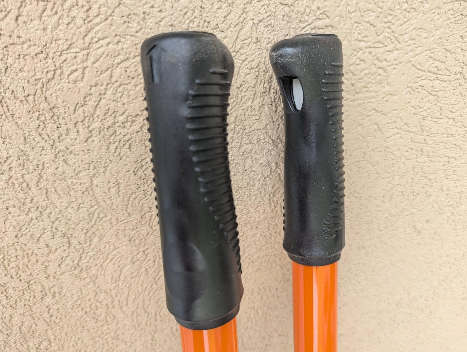 Nohovu Post Hole Digger, Heavy Duty with Fiberglass Handle, Carbon Steel Blades, 58 Inches customer photo 2