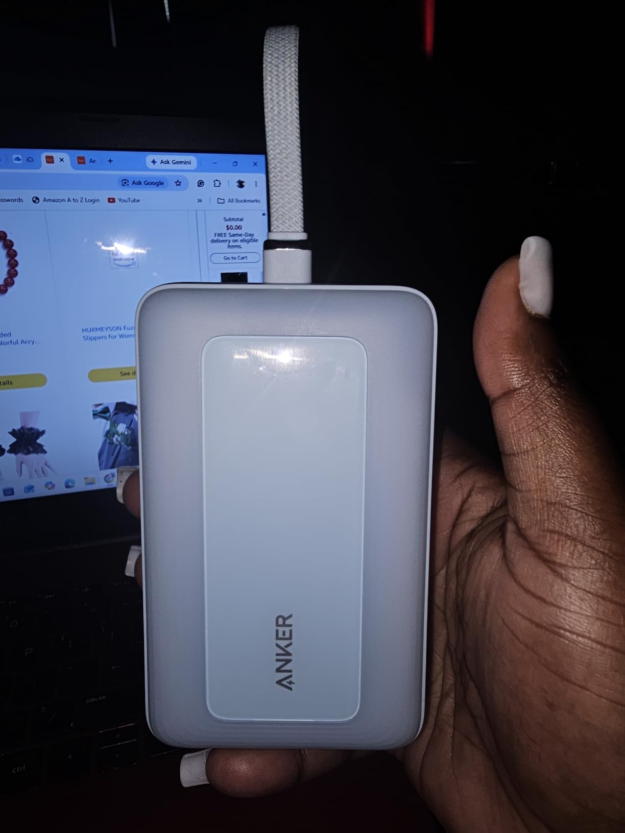 Anker Zolo Power Bank, 20,000mAh 30W Portable Charger with Built-in USB-C | High-Speed Charging for iPhone 17 / 16 / 15 Series, Galaxy, and More customer photo 1