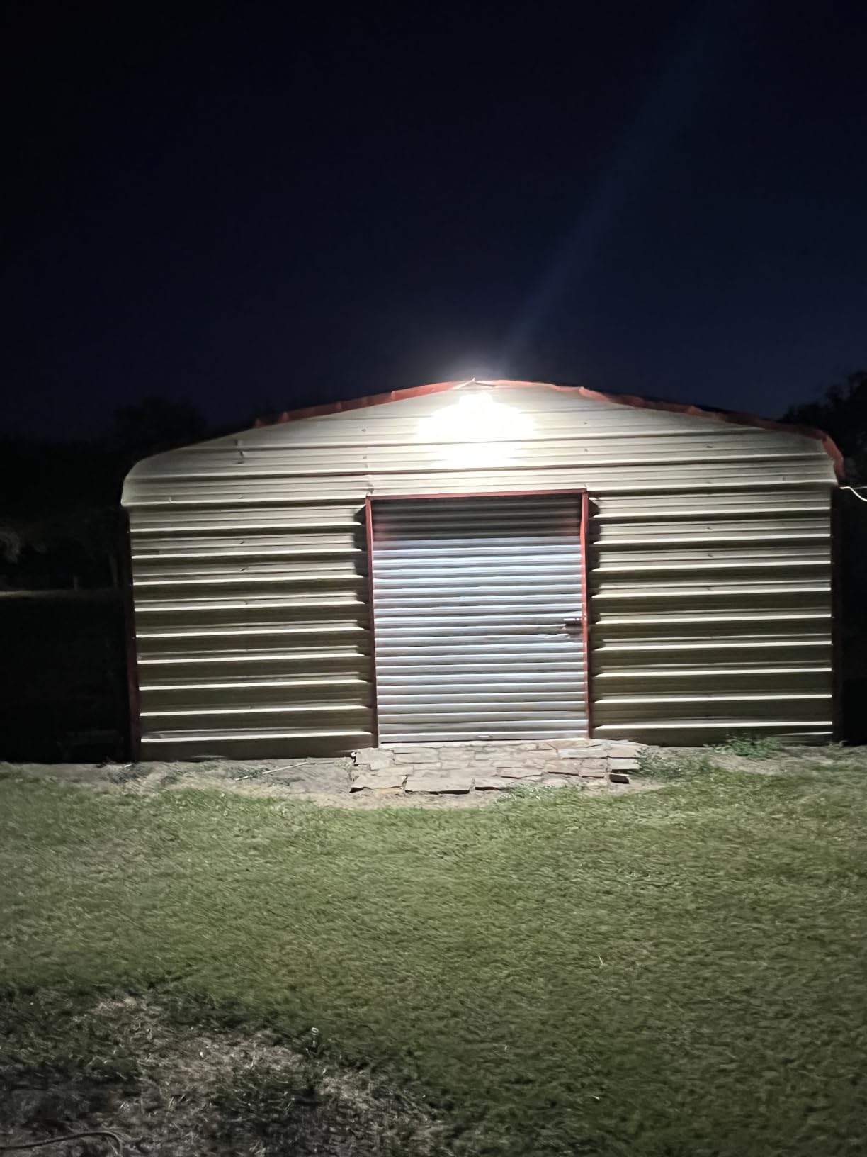 LED Barn Light, 150W 20000LM Dusk to Dawn Outdoor Lighting, 120VAC | Ultra Bright 6500K Daylight With 150° Adjustable IP66 Wall or Pole Mount for Barns, Farms, Yards, Garages and Large Areas customer photo 1