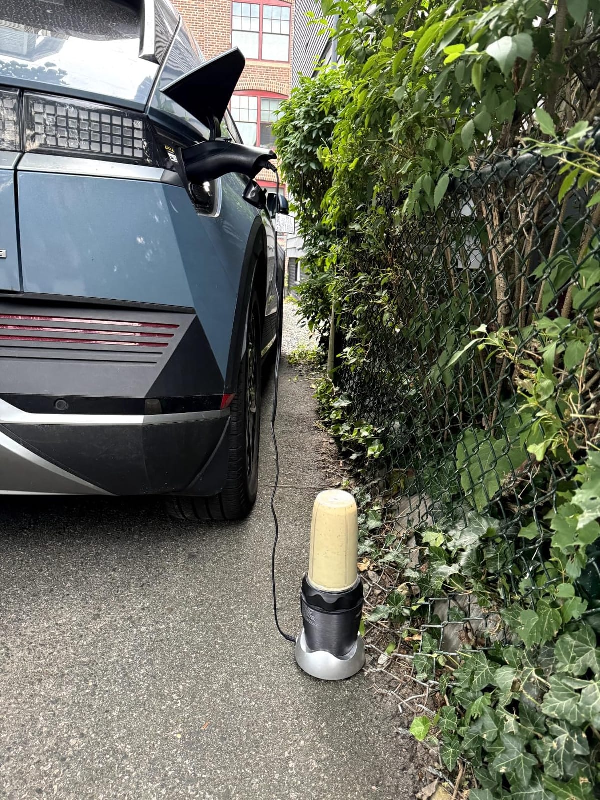 V2L Adapter Compatible with Hyundai IONIQ 5 & IONIQ 6, Kia EV6. Power Your Devices by Using Your Car Battery, for Camping, Emergency Use customer photo 1