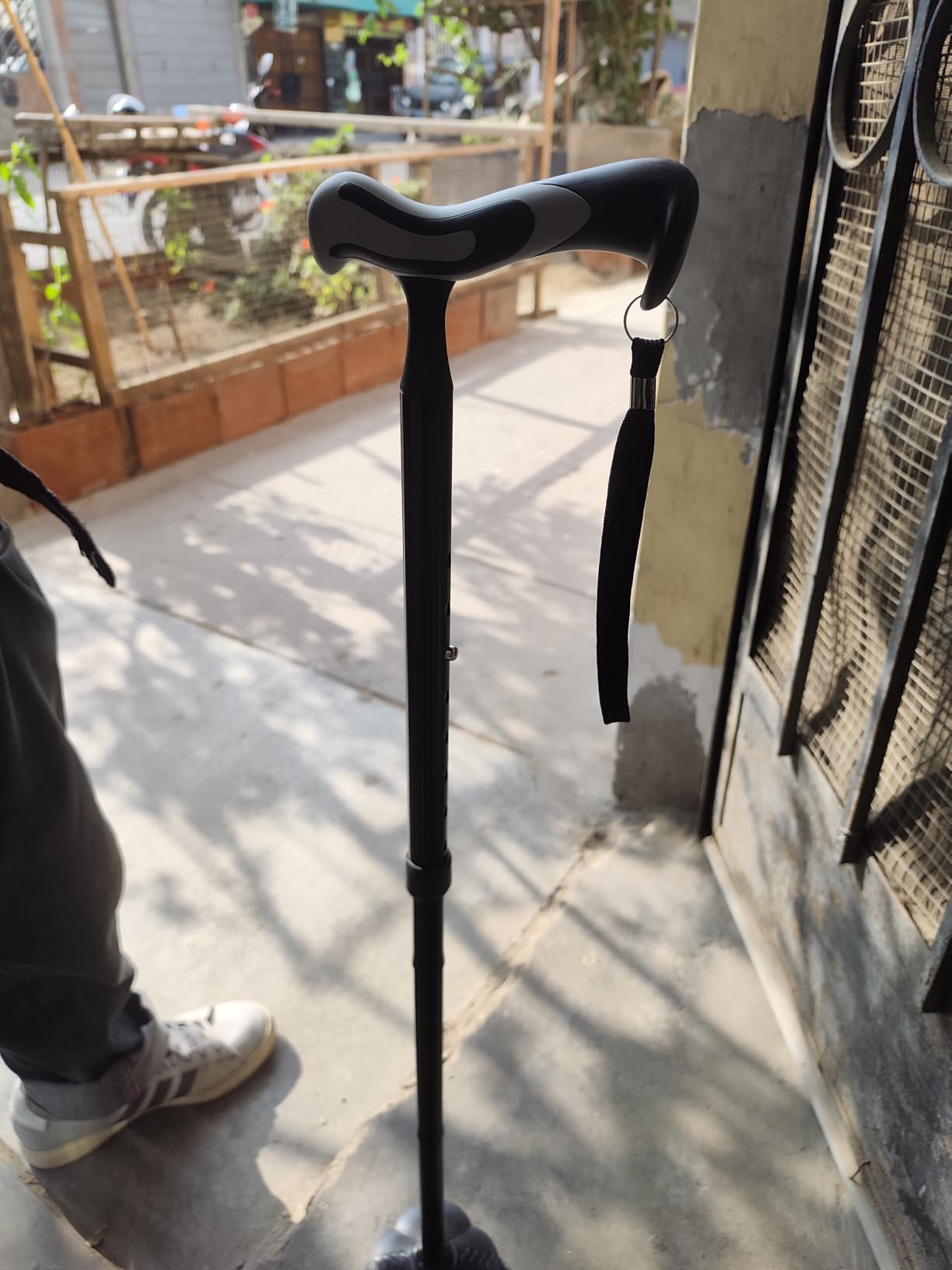 KingPavonini Walking Cane for Men Women Stability, Free Standing Foldable Cane, Ergonomic Handle Pivoting Quad Base, Heavy Duty 350 LBs, Adjustable Walking Canes for Seniors Balance with Travel Bag customer photo 2