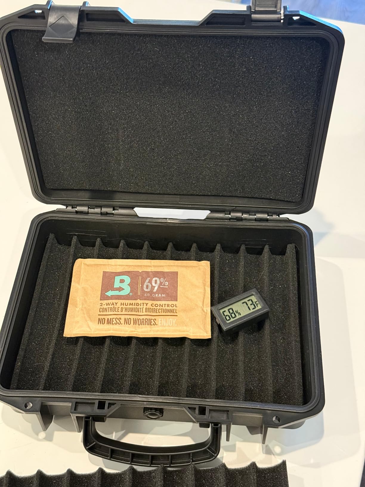 INFINITKIN Cigar Travel Humidor Case, Portable Cigar Box Kit | Includes combination lock, humidifier, hygrometer & cutters. Portable travel cigar kit holds 20 cigars with full protection customer photo 1