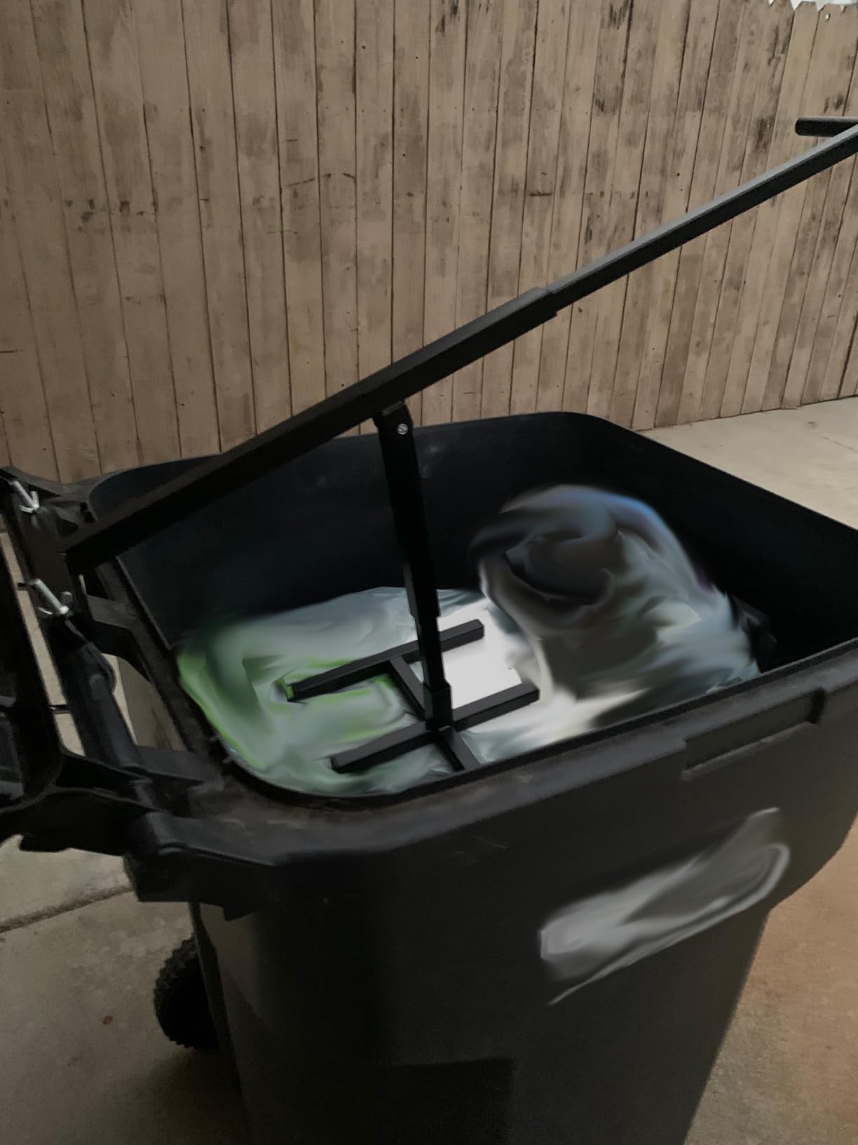 NEWTRY Manual Trash Compactor, 120L-240L Home Manual Garbage Compressor with Adjustable Handle Outdoor Wheelie Bin Rubbish Compactor for Kitchen, Garden, Restaurant, Office customer photo 2