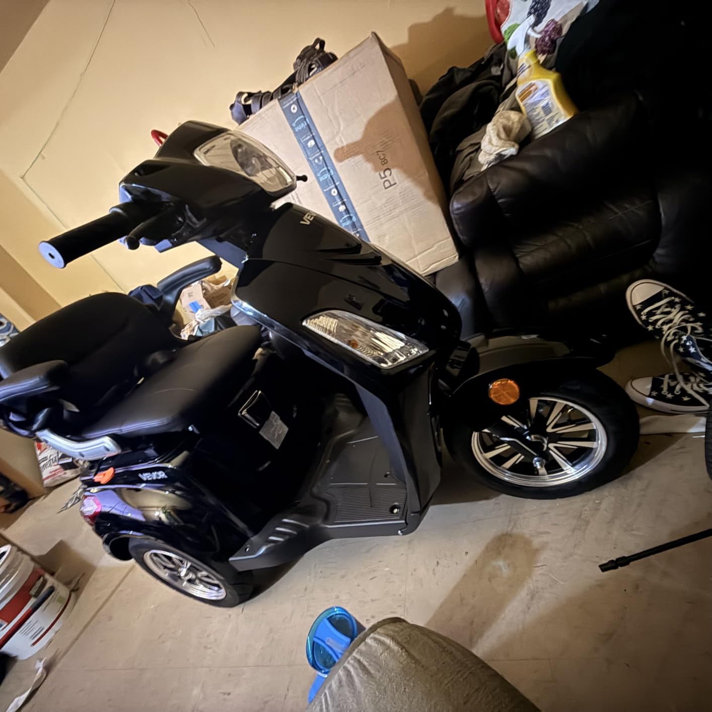 VEVOR 2025 Upgraded 3 Wheel Folding Mobility Scooter for Adults & Seniors, Electric Powered Mobility Scooter & 12 Mile Long Range, All Terrain Travel Wheelchair with 9 Degree Climbing, 265lb Capacity customer photo 1