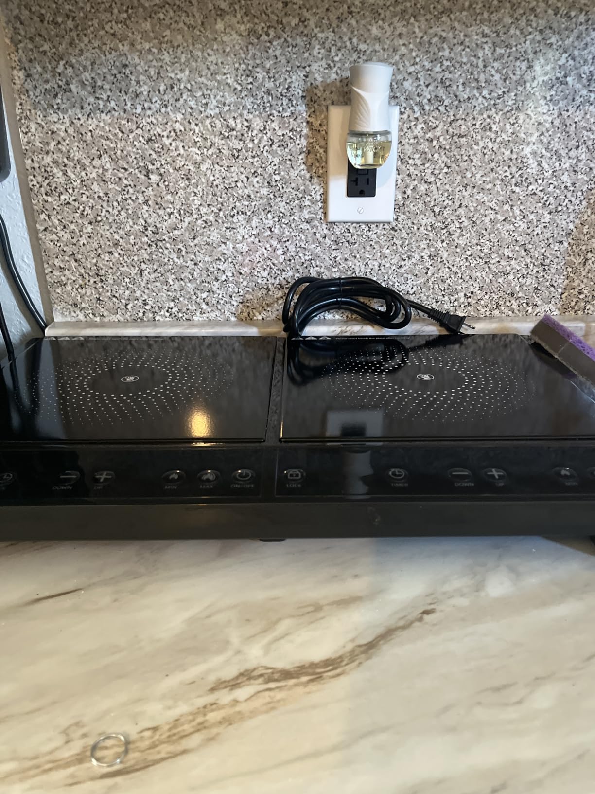 Double Induction Cooktop, Portable Induction Cooker with 2 Burner Independent Control, Ultrathin Body, 10 Temperature, 1800W Multiple Power Levels, 3 Hour Timer, Safety Lock customer photo 2