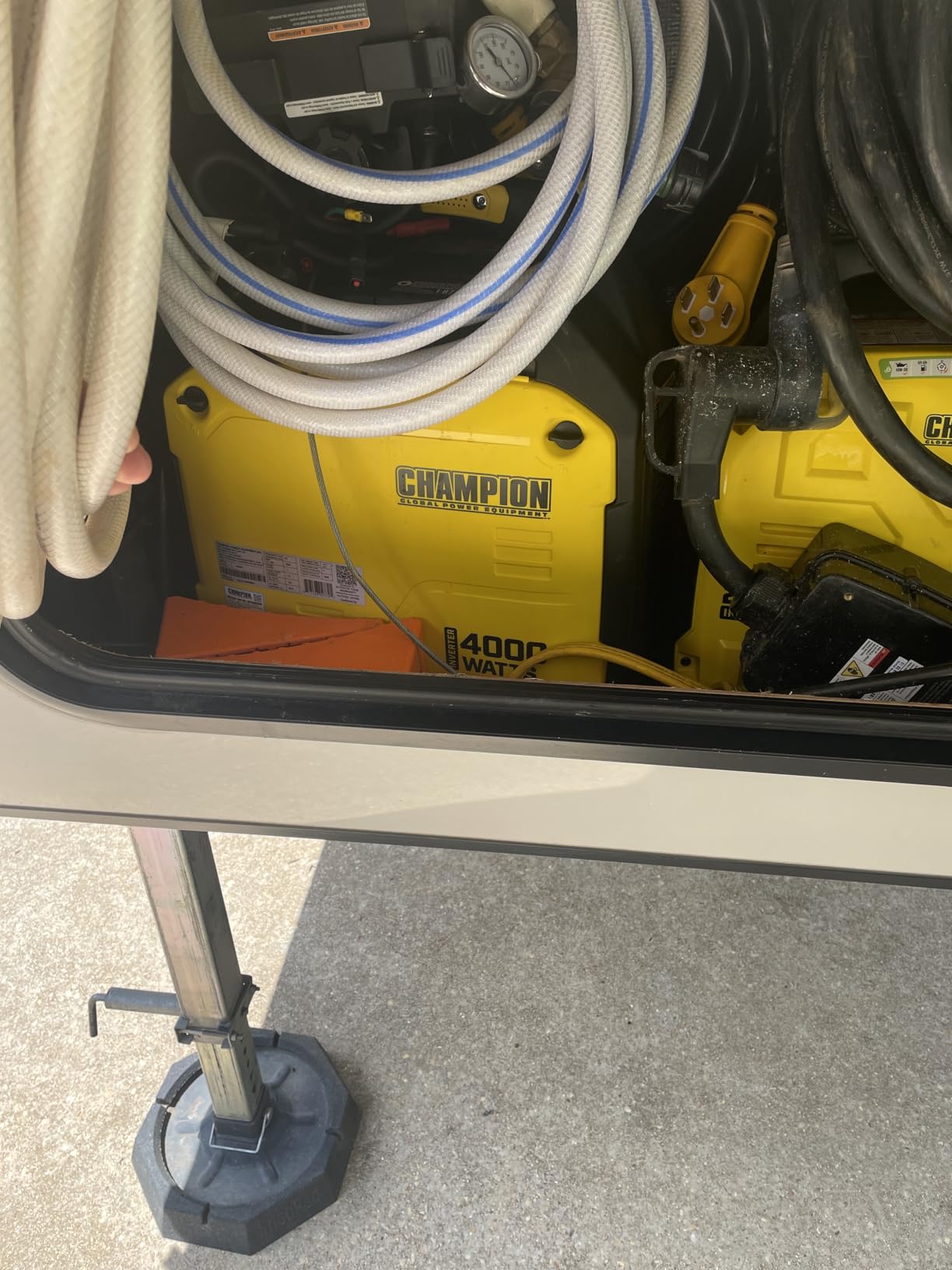 Champion Power Equipment 4000-Watt RV Ready Portable Inverter Generator | Gas Powered, Recoil Start, RV Ready, Parallel Ready, Quiet Technology, Free 3-Year Warranty customer photo 2