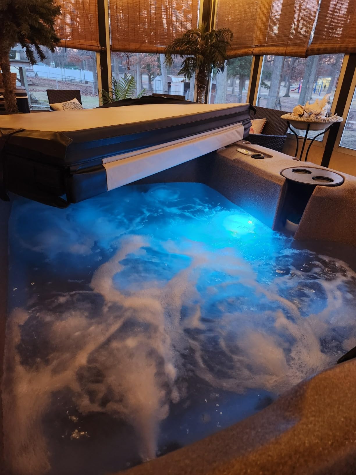 Aqualife Current Outdoor Hot Tub, Free Extras, Fits 4-Adults, Plug and Play Spa, Free Cover Included customer photo 2