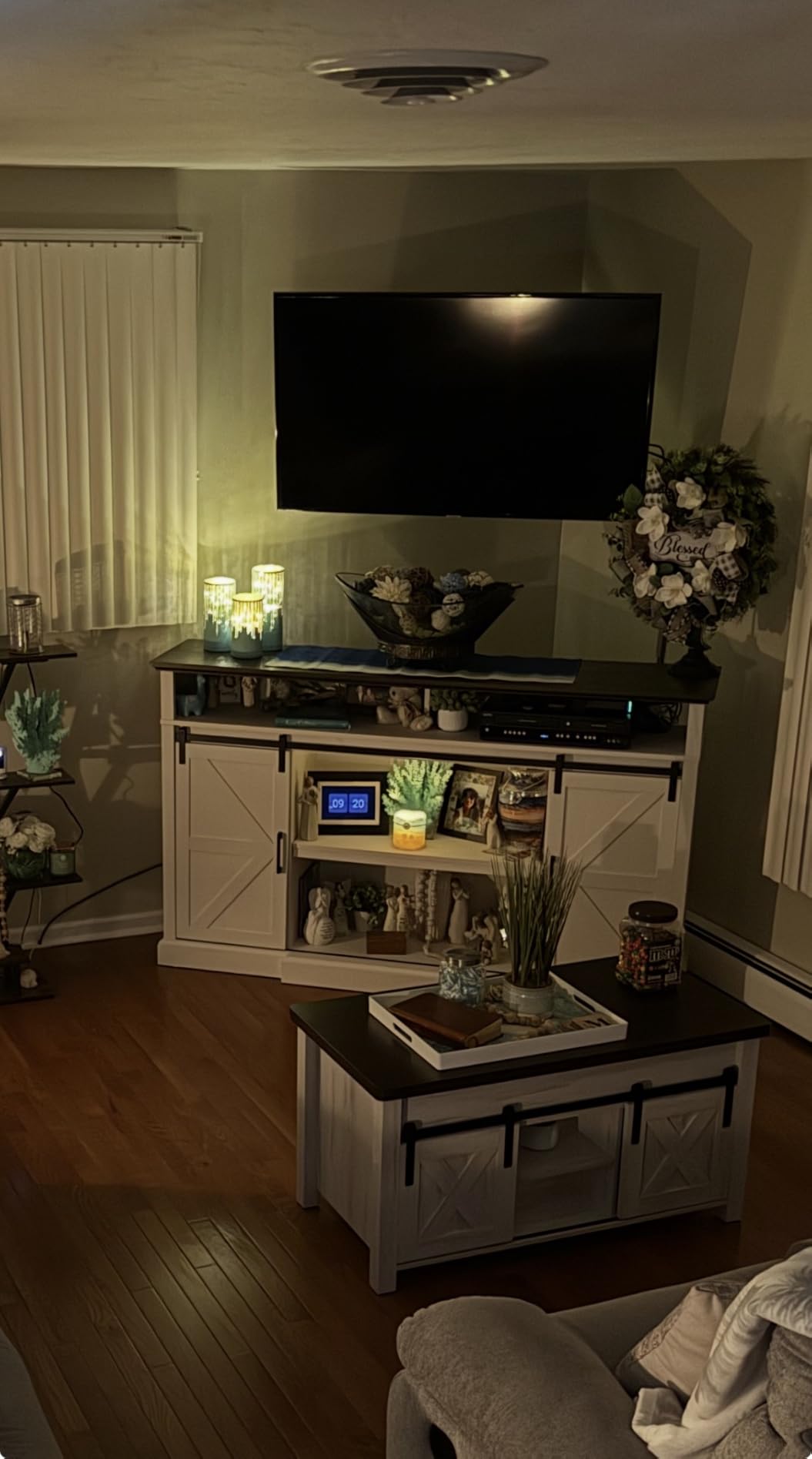 SEDETA Farmhouse Lift Top Coffee Table with Storage and Hidden Compartment customer photo 2