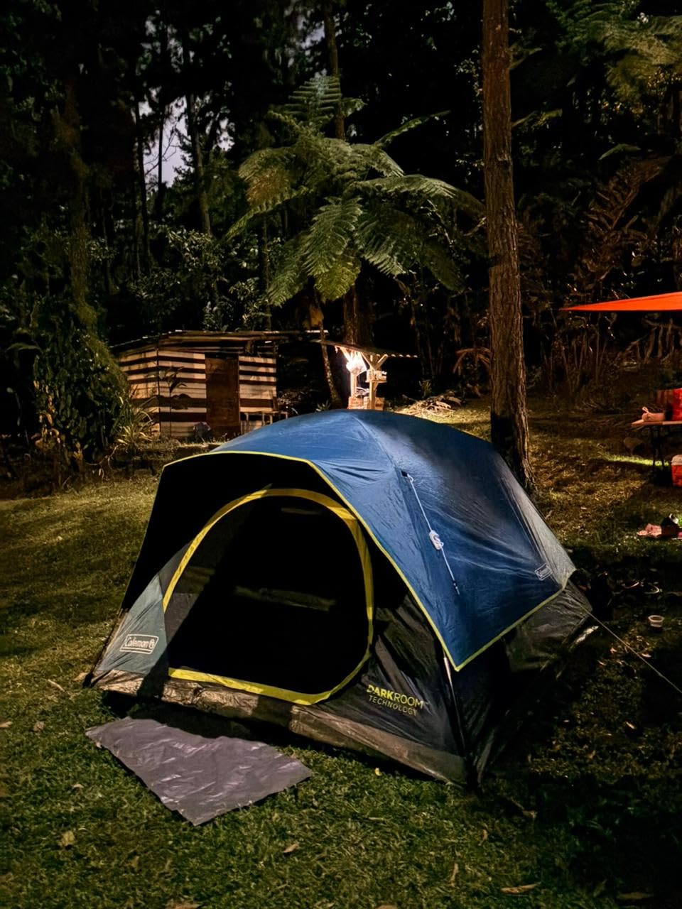 Coleman 4/6/8/10 Person Skydome Dark Room Tent with Rainfly, 5 Minute Setup, Blocks 90% of Sunlight, 20% More Headroom Than Traditional Tents customer photo 2