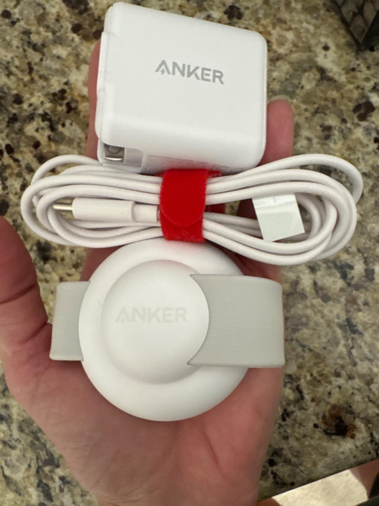 Anker MagGo UFO 3-in-1 MagSafe Compatible Qi2 15W Charging Station | Foldable Travel Design, Wireless Pad for iPhone 17 / 16 Series, AirPods, Apple Watch, and More (Not a Power Bank) customer photo 1