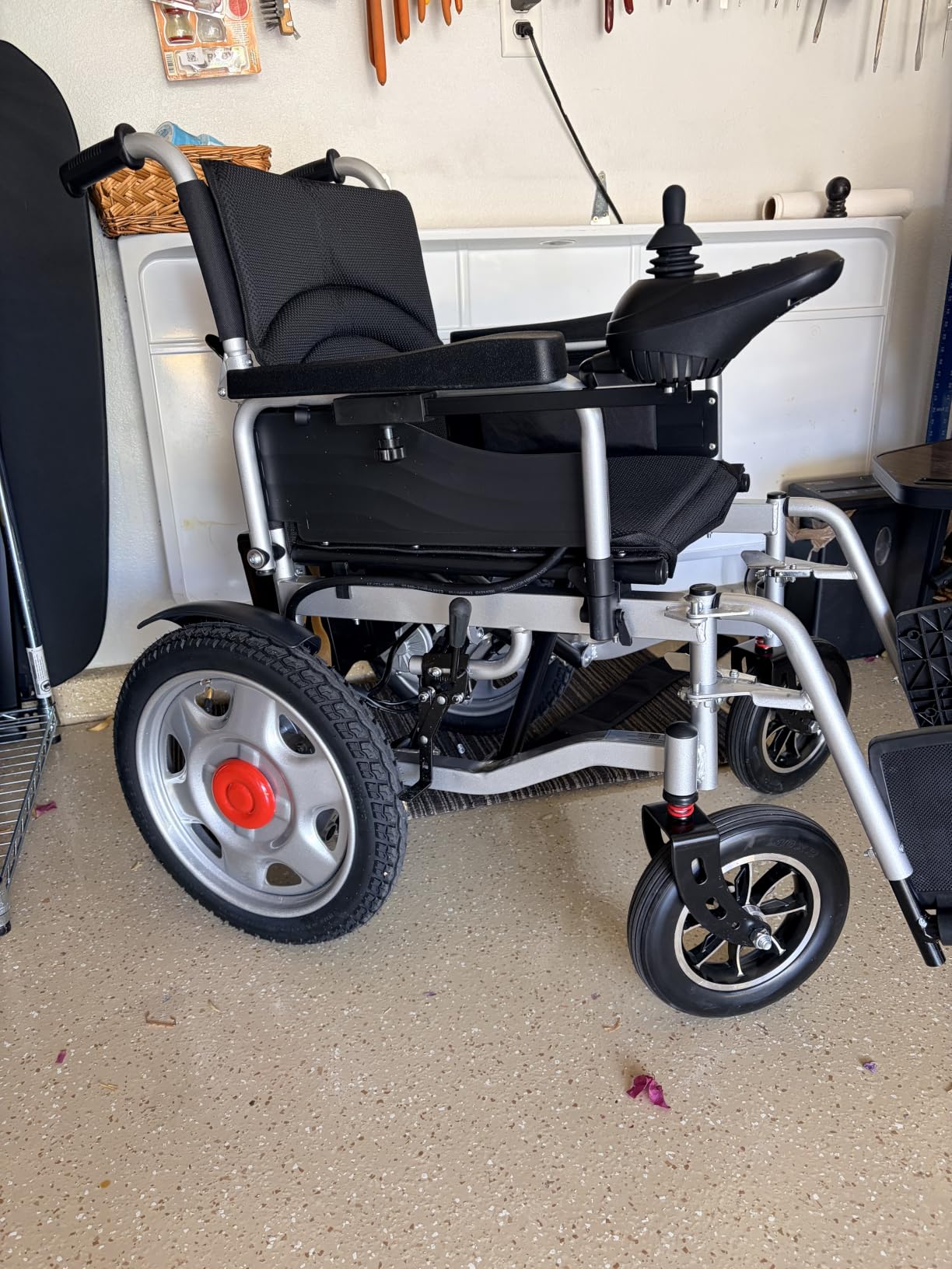 400LB Capacity Heavy-Duty Electric Wheelchair for Adults, Seniors | 20inch Extra Wide Seat, 500w Dual Motors, 15 Miles Long Travel Range, Foldable, All Terrain customer photo 1