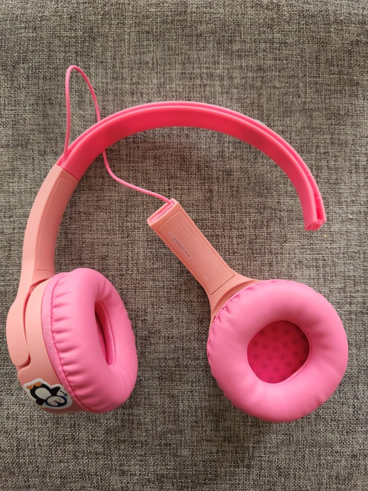 Belkin SoundForm Mini Bluetooth Kids Headphones, On Ear, 30H Battery Life | Toddler headphones, 85dB Volume Limit, Built-in Mic, Wired Connection Option, iPad, Android Tablet, School, Travel customer photo 2