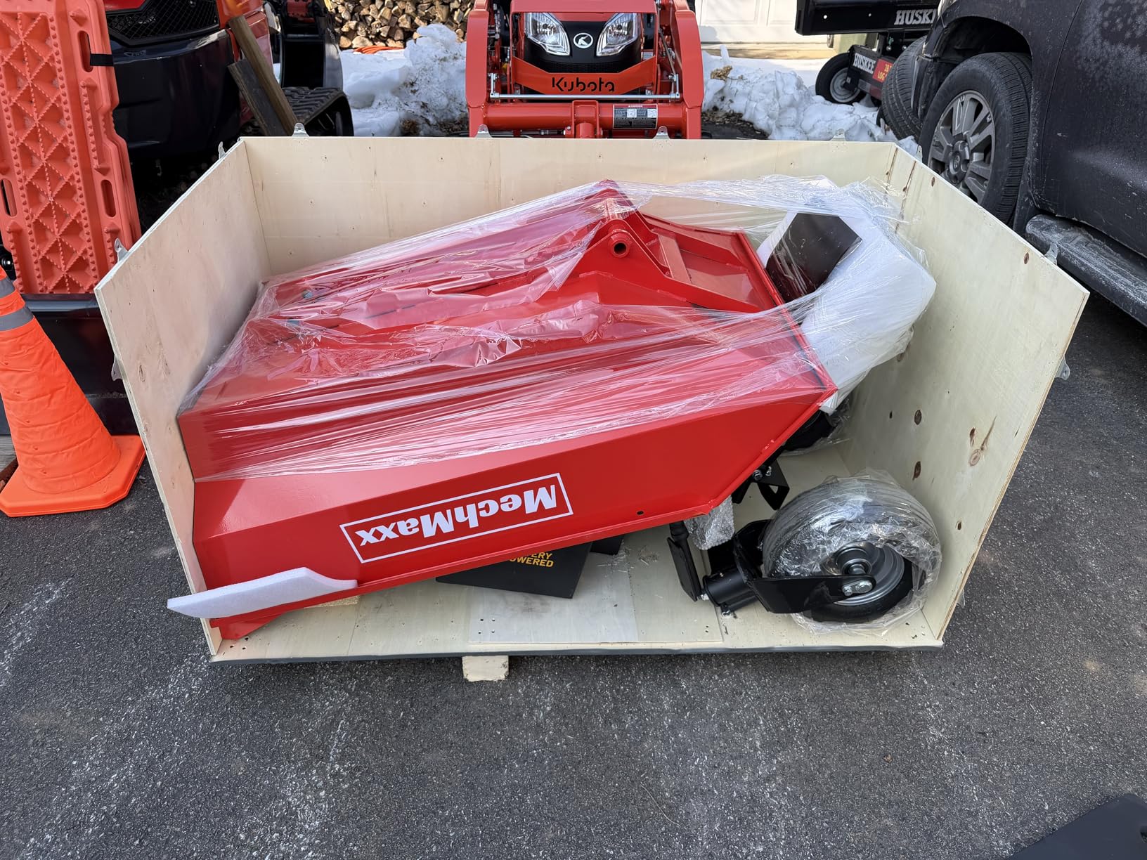 MechMaxx 1100Lb Loading 48V Battery Powered Wheel Barrow Electric Dumper Cart with 30W Light, Hydraulic Tipping, 1000W Brushless DC Motor, LED Display Screen, Model EH50 Red customer photo 1