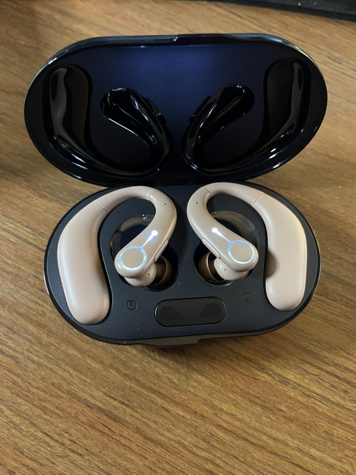 Hearing Aids for Seniors with Bluetooth, Rechargeable Hearing Aid with Noise Cancellation, 5-Level Button Volume Control, OTC Hearing Amplifier for Moderate Hearing Loss, Clear Sound customer photo 2