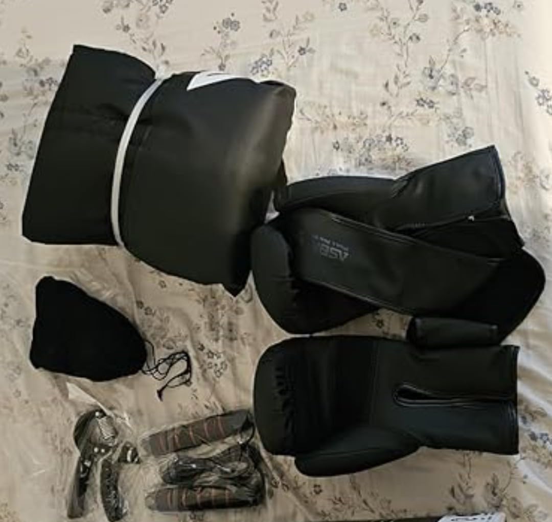 Mesetast Punching Bag for Adults, 4ft Heavy Boxing Bag Set with 12 OZ Gloves for MMA Karate Kickboxing Boxing - Unfilled customer photo 2