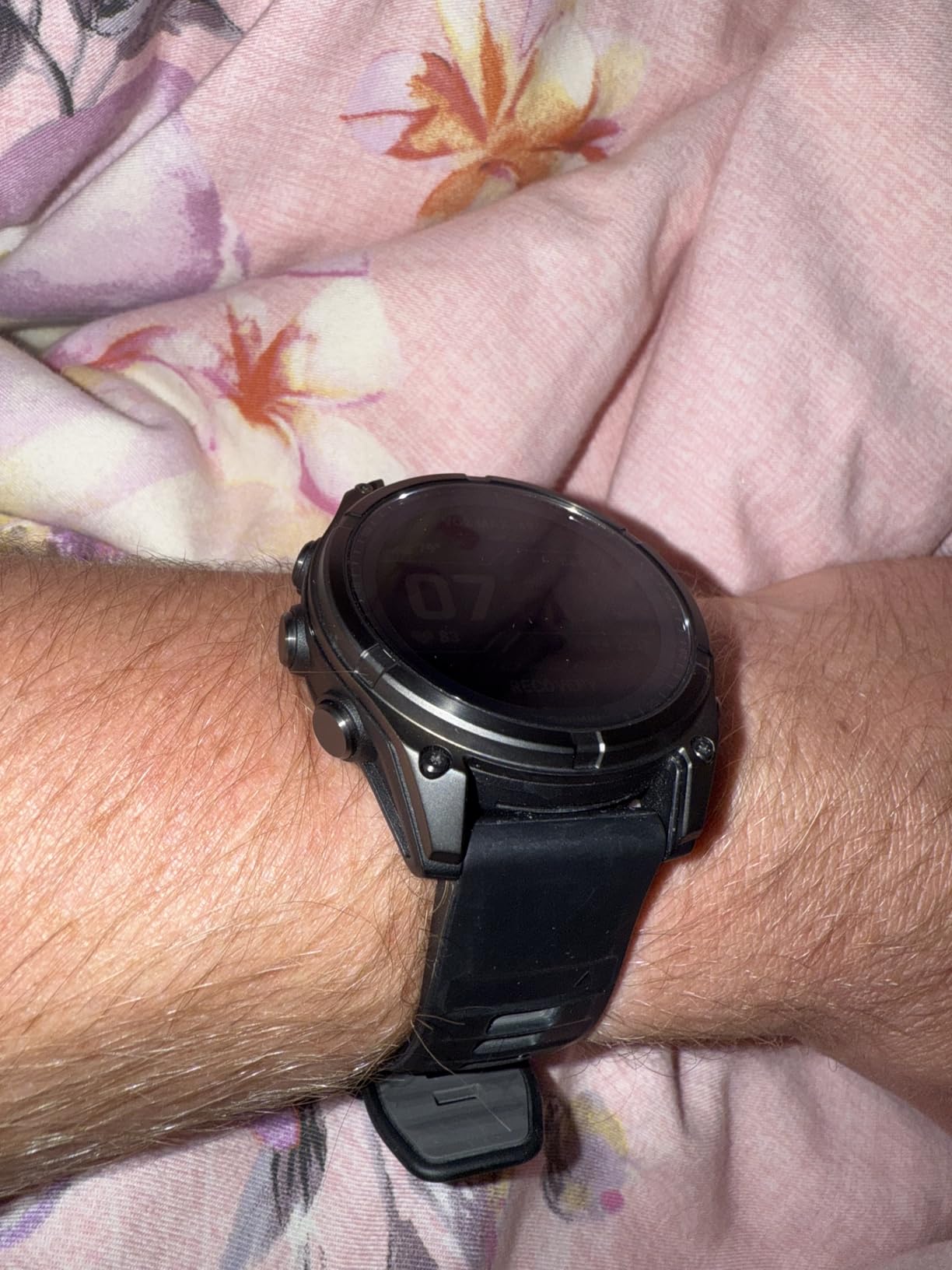 Garmin fēnix® 8 Solar Sapphire, 47mm DLC Titanium Black/Pebble Gray - Premium Multisport Smartwatch, AMOLED Display, GPS, Built-In Flashlight, Dive-Rated, Built-In Speakers & Mic customer photo 1
