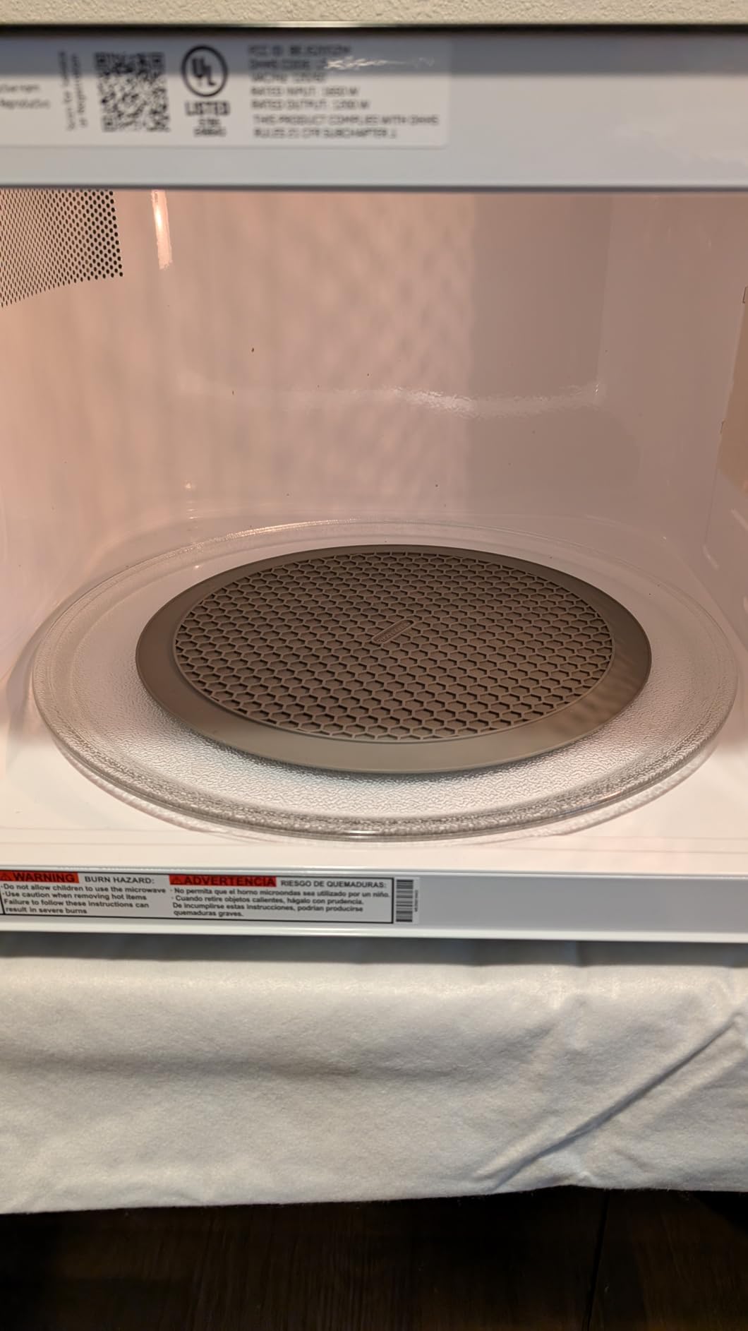 GE Countertop Microwave Oven, 1200-Watt Capacity, 2.0 Cubic Ft., 8 Auto Setting Cooking Settings, Child-Lock Technology, Kitchen Essentials for the Countertop, Dorm Room or Apartment, Stainless Steel customer photo 2