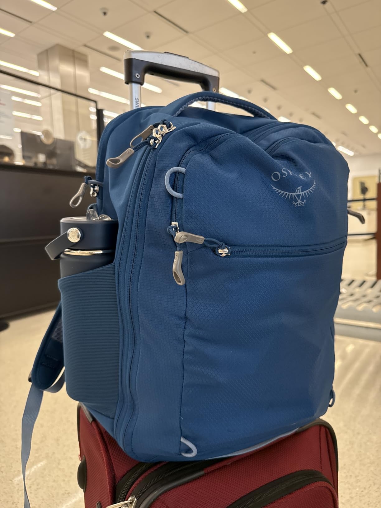 Osprey Daylite Expandable 26+6 Travel Pack, Blue OS | travel backpack, carry on bag, laptop sleeve, personal item customer photo 2