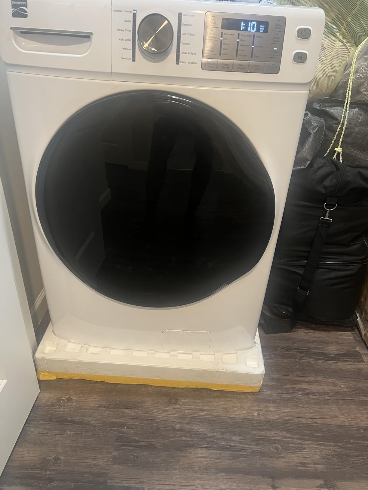Kenmore 4.5 cu. ft. Front Load Washer - Metallic Silver customer photo 2