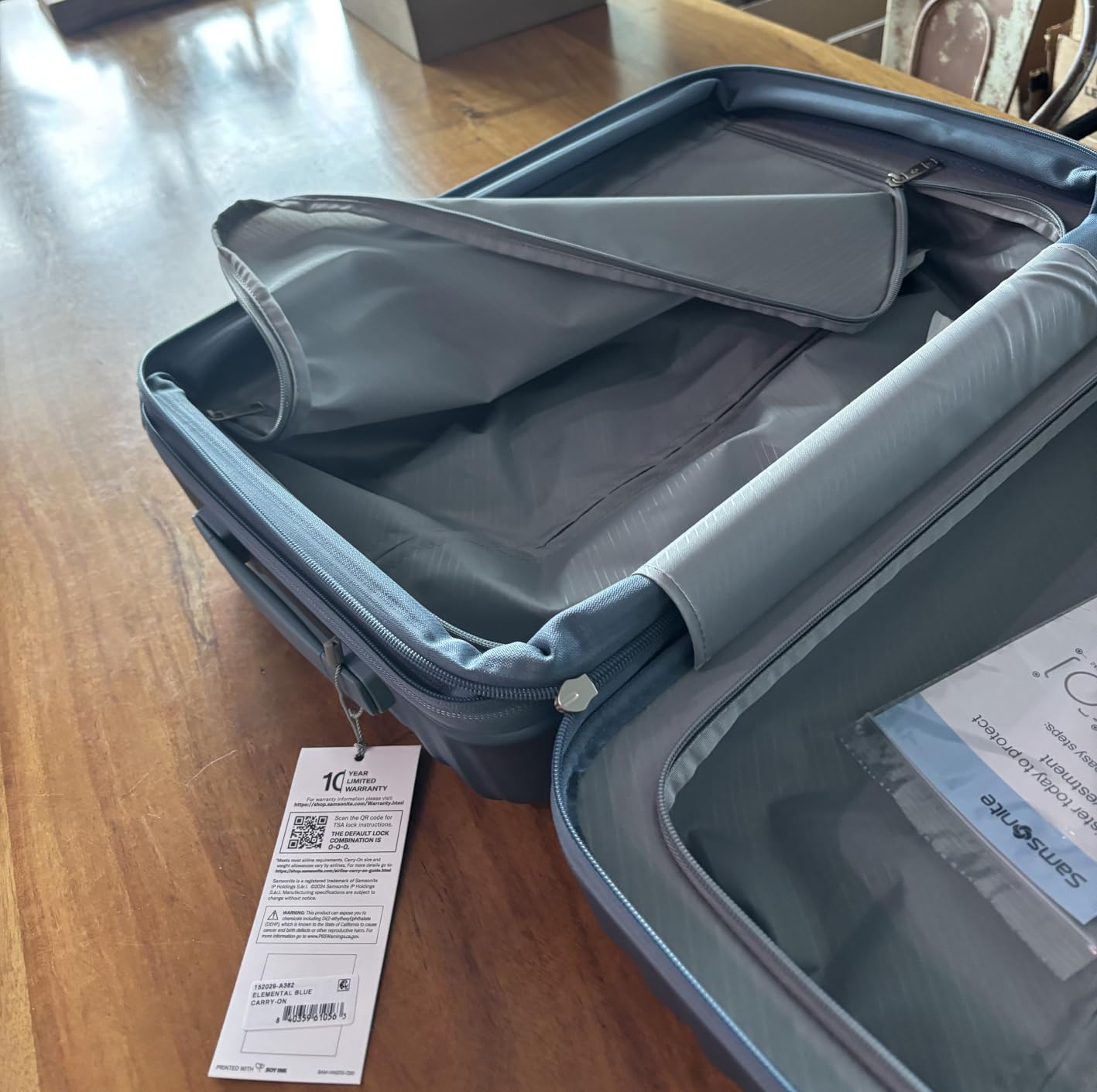 Samsonite UpLIFT Large Checked Hardside Luggage with Spinner Wheels - Airline-Approved, TSA Lock, Adjustable Handle System - Polycarbonate Hard Suitcase for Ultra Lightweight Travel - Phantom Black customer photo 1
