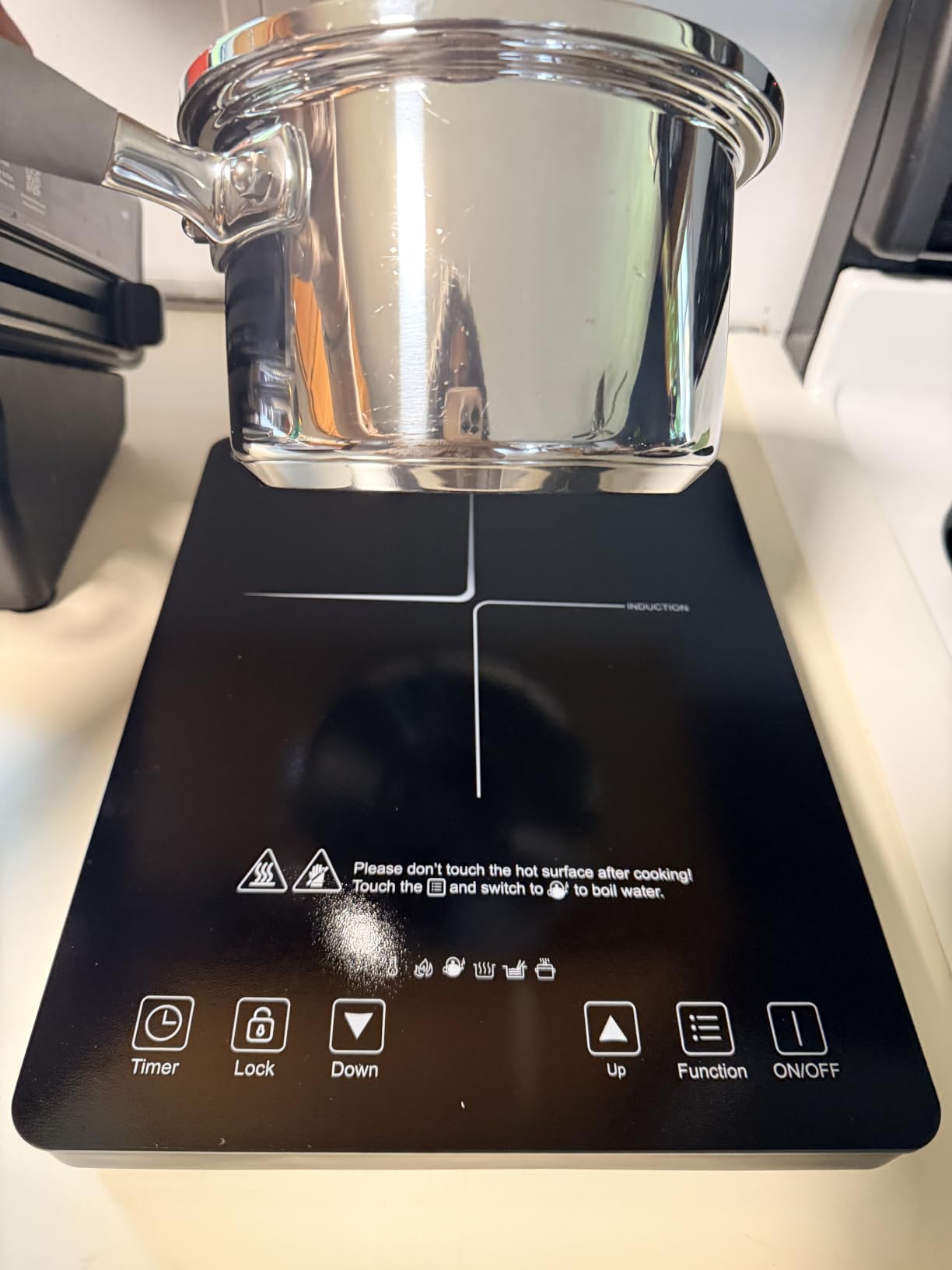 AMZCHEF Portable Induction Cooktop, 20 Temperature & Power Levels, 1800W customer photo 1