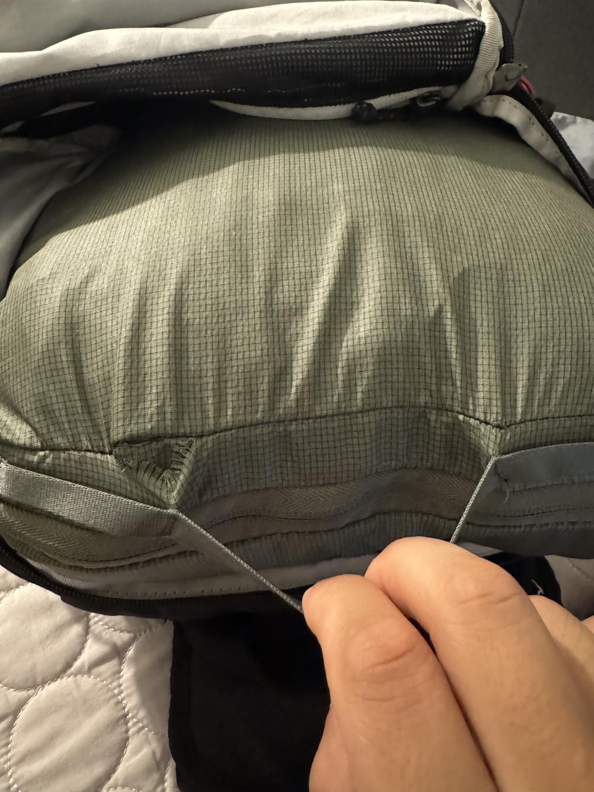 Peak Design Packing Cube, Sage, Weatherproof Luggage Cube with Dual Compartment Organization, Expansion and Compression, Zipper Opening, Travel Organizer for Men and Women, Size S customer photo 2