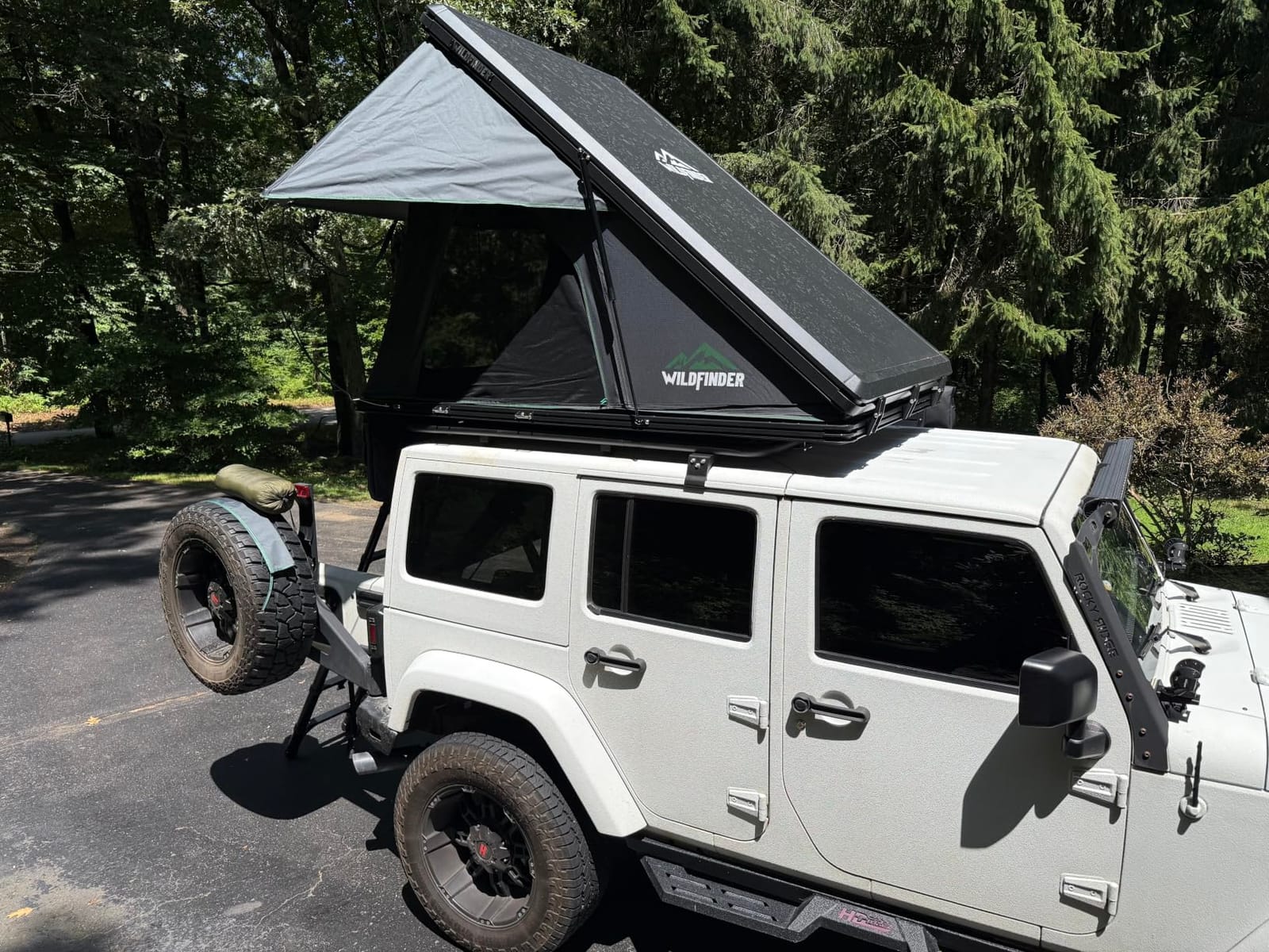 WildFinder Rooftop Tent, Hard Shell Roof Top Tent for Jeep SUV Truck Van | Aluminum Pop Up Roof Tent with LED Light Strip, Camping Car Roof Tent for 2-3 Person, Hardshell Rooftop Tent customer photo 2