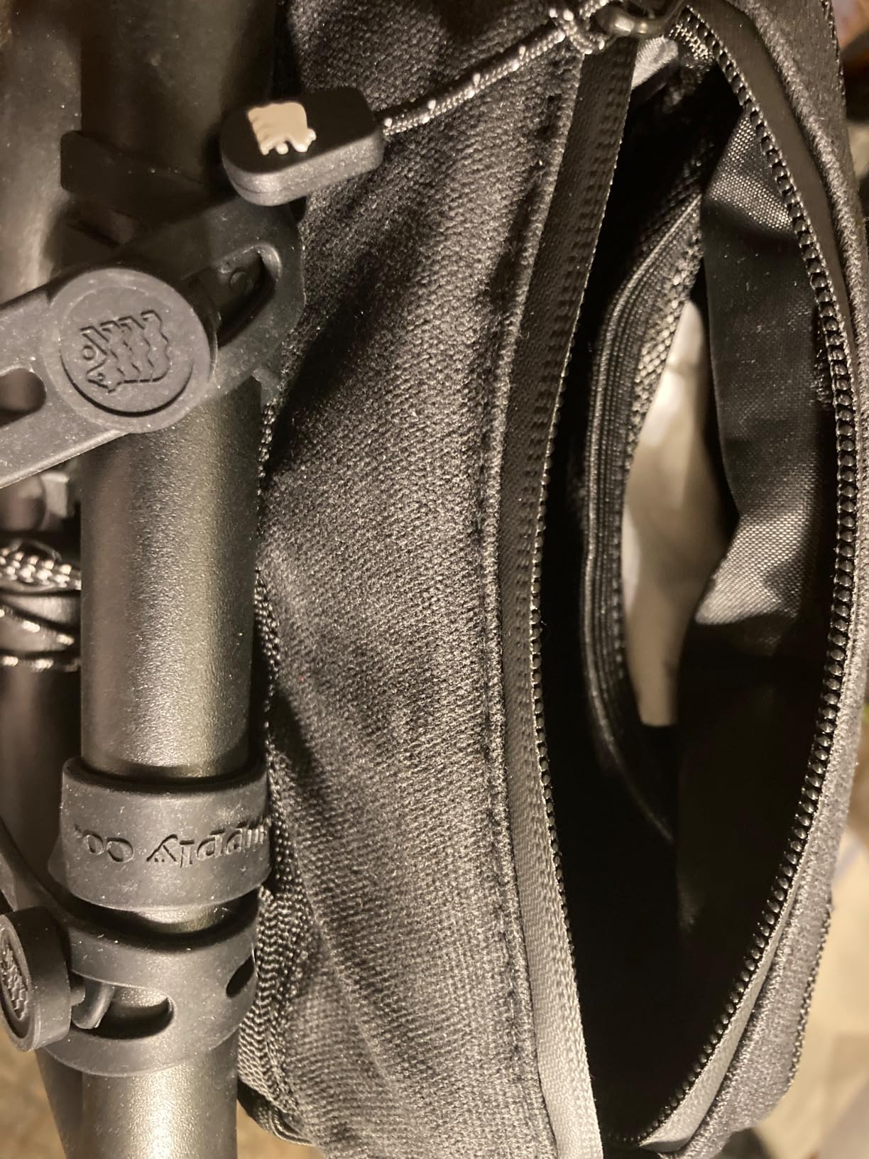 Oso Supply Co - Bike Handlebar Bag - Waxed Canvas Exterior with Quick-Access Waterproof Zipper, Side Mesh Pockets and Spacious Storage - Ideal for Cycling, Commuting and Adventure Rides (Black) customer photo 2