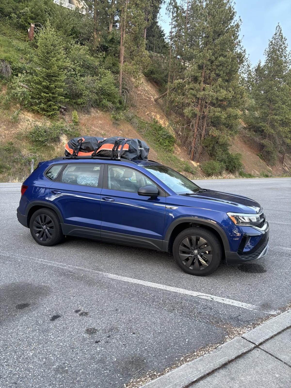 Sailnovo Car Rooftop Cargo Carrier 21 Cubic Feet Waterproof Soft Roof Bag - Heavy Duty 1000D PVC, Fit Vehicles with/without Rack, includes Anti-Slip Mat, 6 Door Hooks, 10 Reinforced Straps, Lock customer photo 2