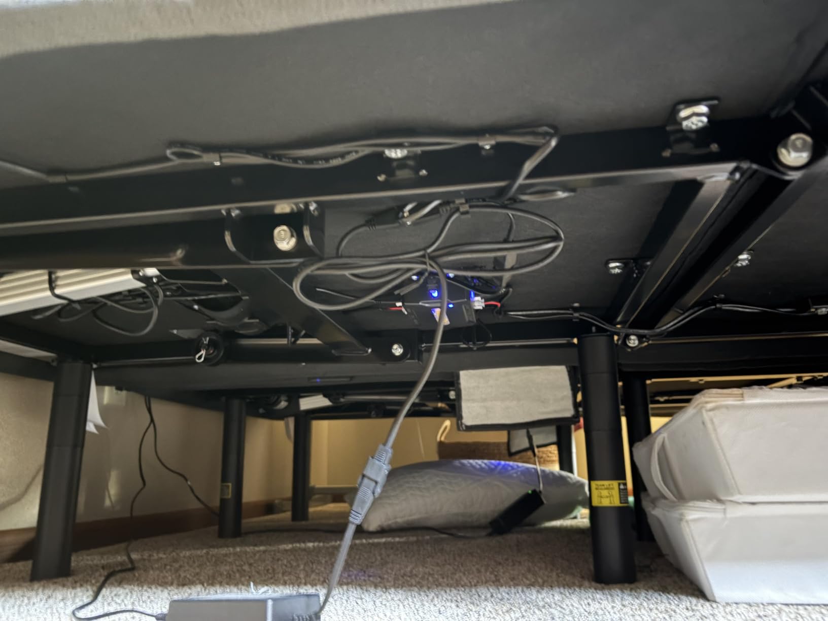 Amada Split King Adjustable Bed Frame with Massage, Adjustable Bed Base with 4 USB Ports & Under-Bed Nightlight, Head & Foot Incline, Electric Base with 4 Height Options, 01B-SK1 customer photo 2