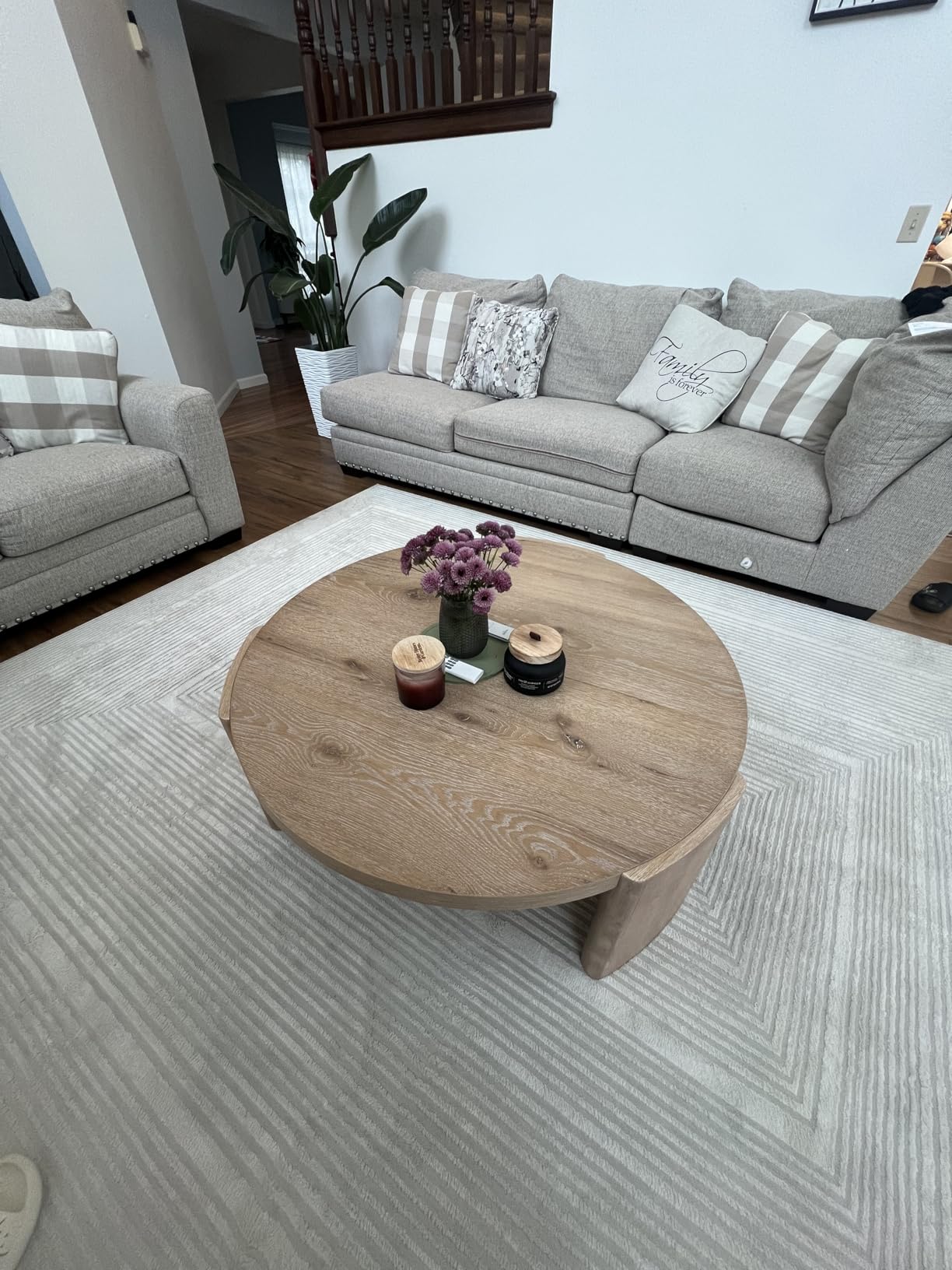 Furniture of America Carys 42