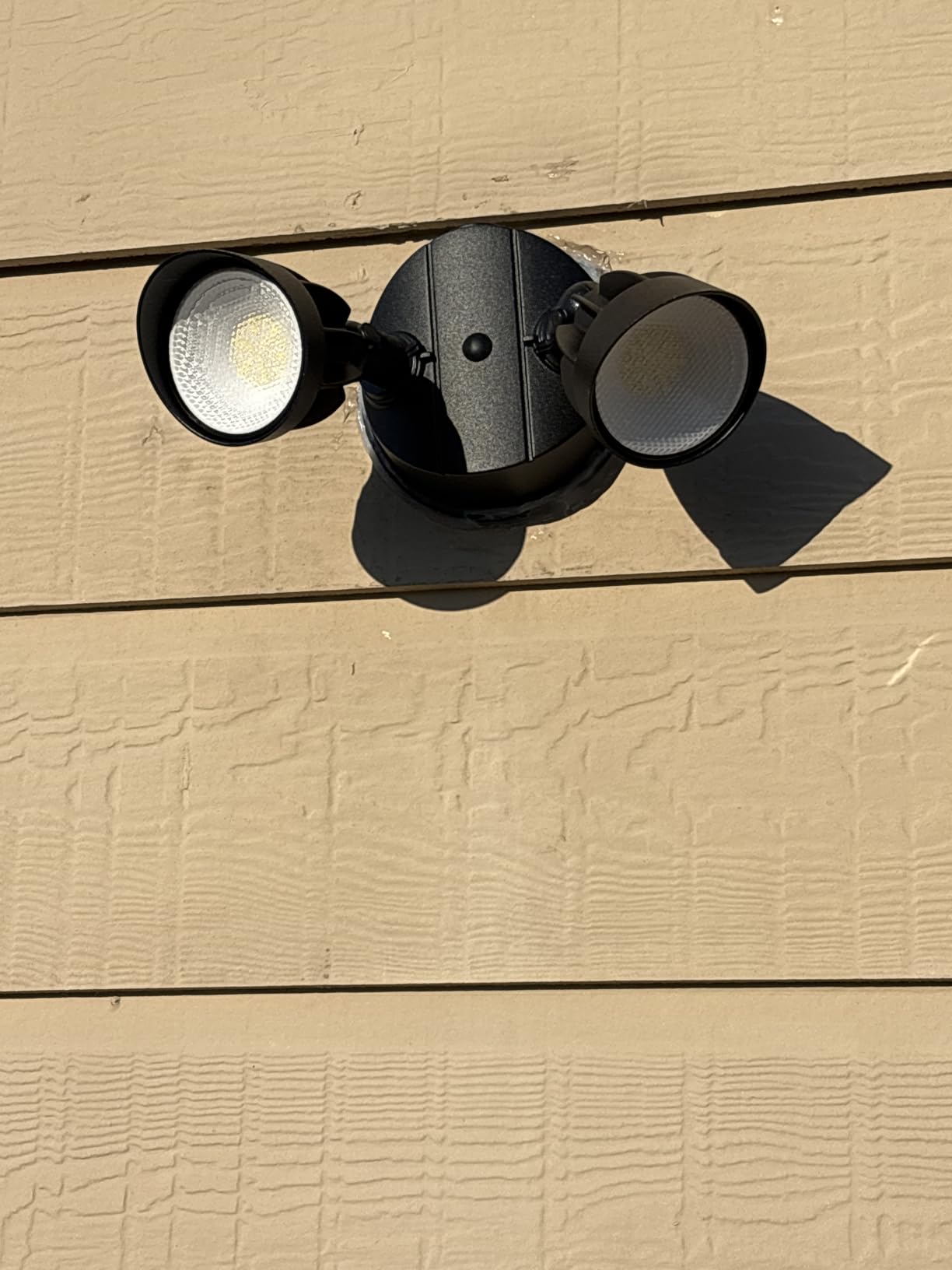 Philips 44W 3500LM LED Security Flood Light Outdoor, Switch Controlled Aluminum Security Light, 2 Adjustable Heads, 5000K Daylight, Wet Location customer photo 2