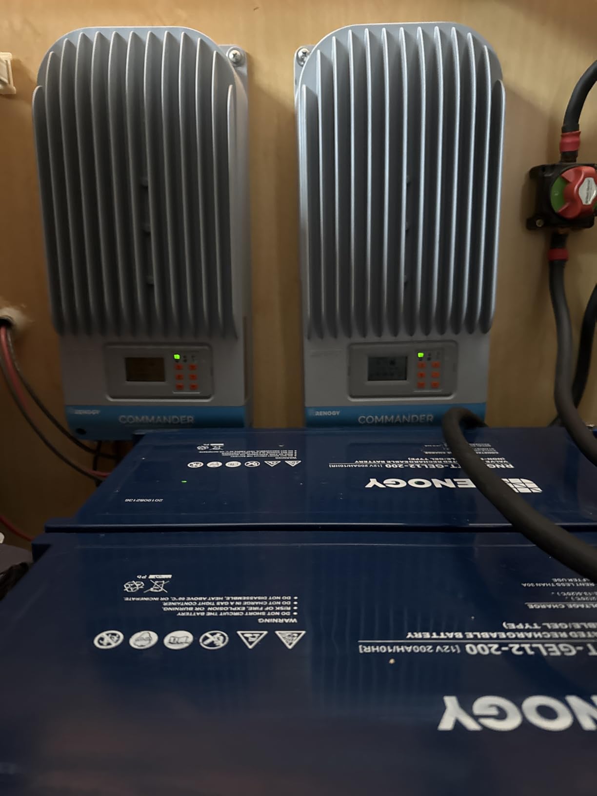 2500W Pure Sine Wave Inverter 12V DC to 120V AC with Built-in ATS for RVs | 5000W Peak, Auto Transfer Switch, LCD Remote, 2AC Outlets, USB & Type-C, Hardwire Ready for RV Electrical Systems, Off Grid Use customer photo 1