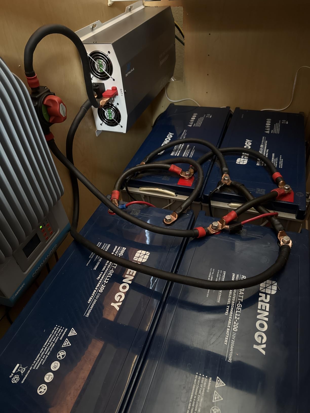 2500W Pure Sine Wave Inverter 12V DC to 120V AC with Built-in ATS for RVs | 5000W Peak, Auto Transfer Switch, LCD Remote, 2AC Outlets, USB & Type-C, Hardwire Ready for RV Electrical Systems, Off Grid Use customer photo 2