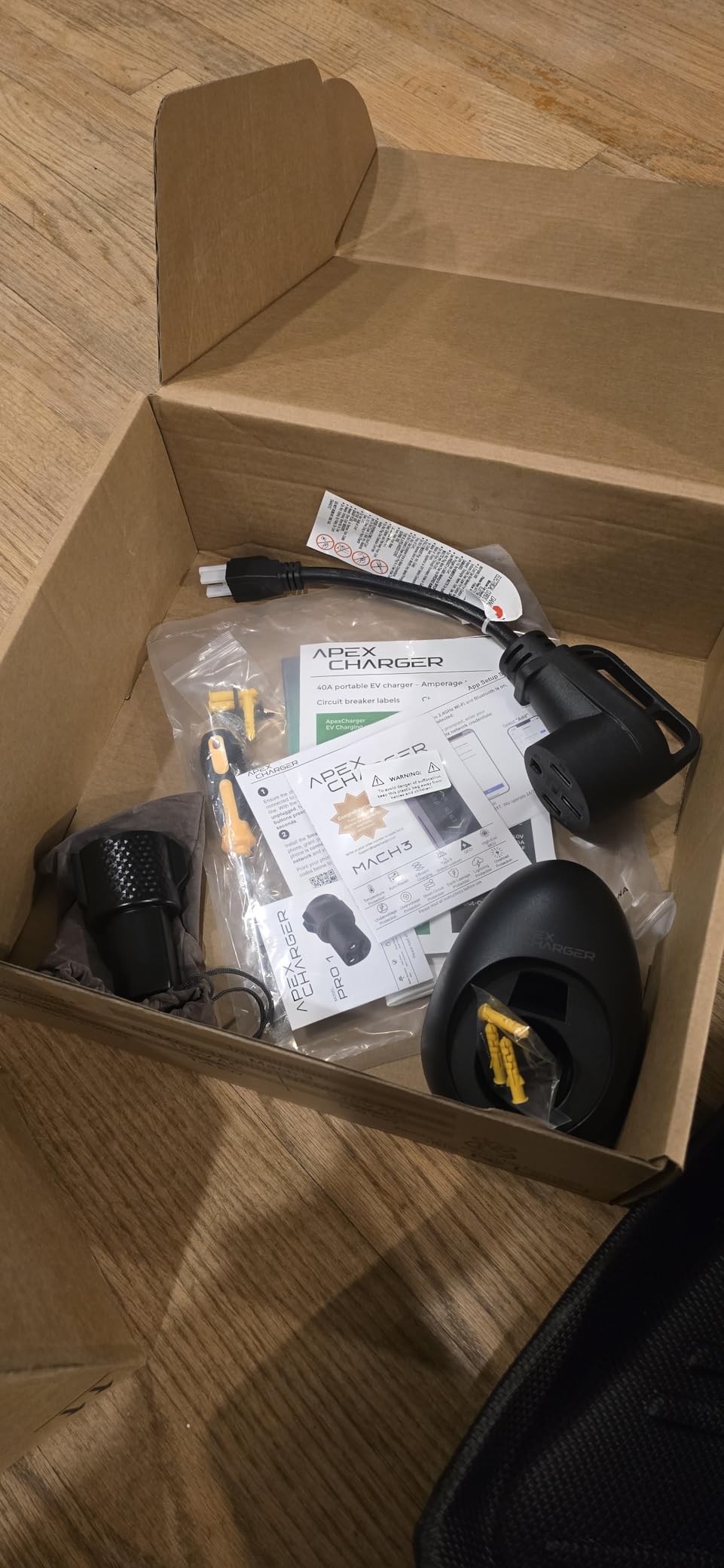 MACH 3 Fast 40 Amp Level 1&2 Portable EV Charger, Electric Vehicle Charging Station, 120-240V NEMA 14-50 w/ 5-15 Adapter. SAE J1772 Connector & Tesla NACS, Outdoor EVSE, 25ft Cable w/holder customer photo 2