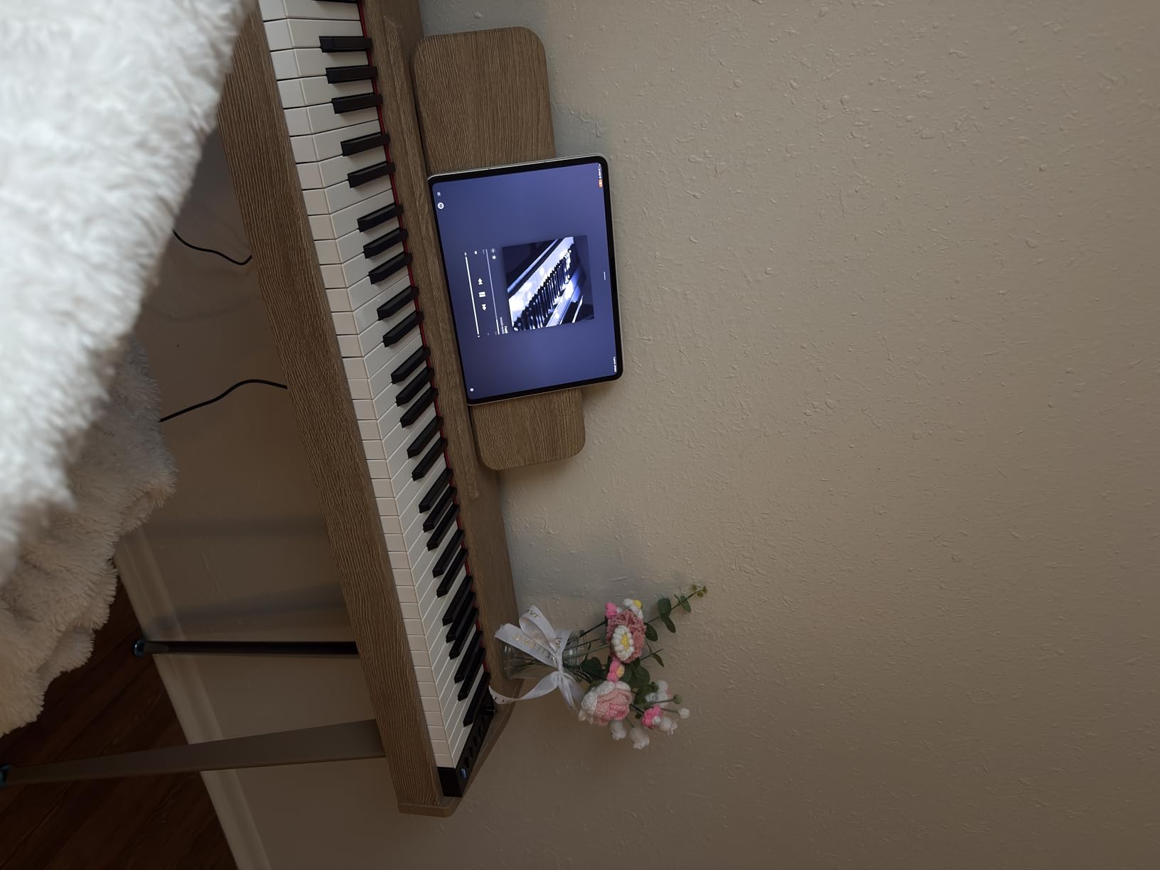 Donner OURA S100 Digital Piano with 88 Key Graded Hammer Weighted Keyboard for Beginner, Full Size Electric Piano Keyboard with Bluetooth, 3 Original Demos, LOCAL OFF, 2x10 W, Piano Three Pedal, Black customer photo 1